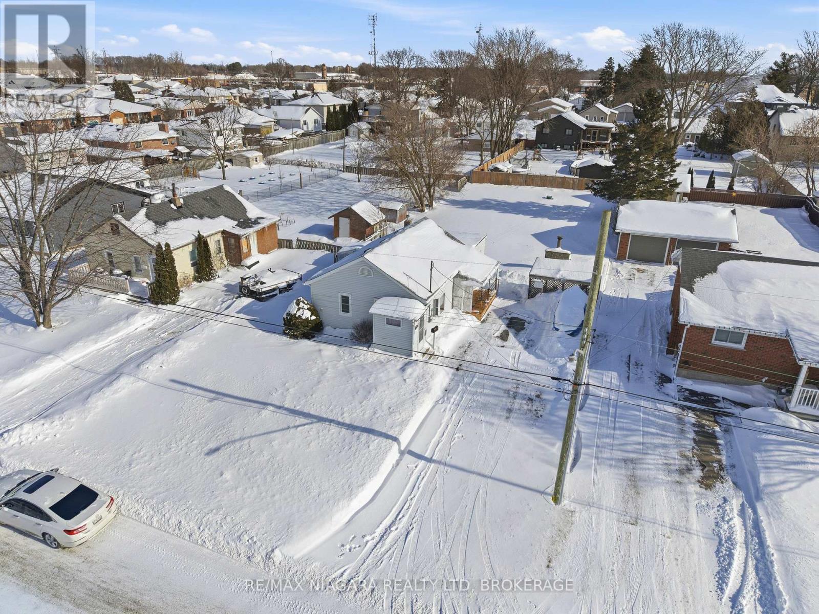 4584 Baldwin Avenue, Niagara Falls (Ascot), Ontario  L2H 1N8 - Photo 9 - X12746194