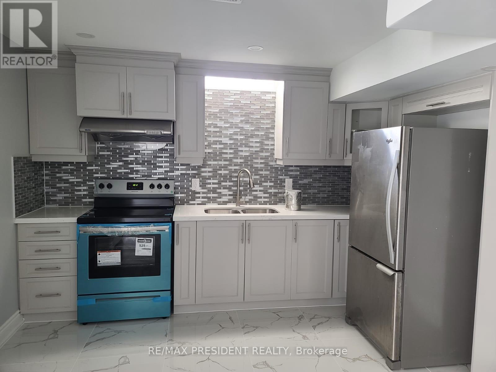 92 HUMBERSTONE CRESCENT, Brampton, Ontario