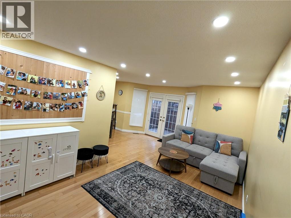 1 Royalwood Court Unit# 66, Stoney Creek, Ontario  L8E 4Y1 - Photo 6 - 40802030