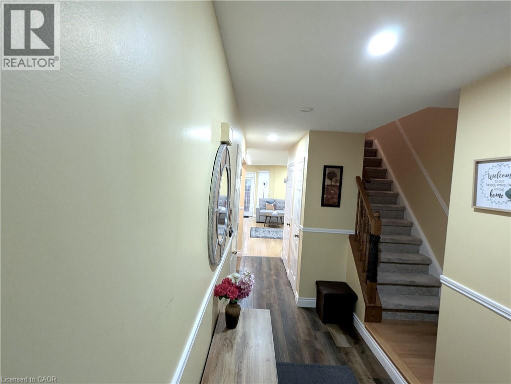 1 Royalwood Court Unit# 66, Stoney Creek, Ontario  L8E 4Y1 - Photo 3 - 40802030