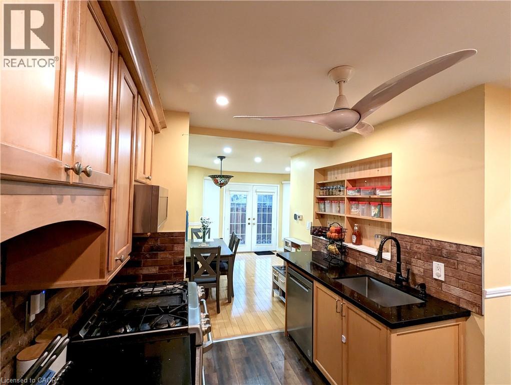 1 Royalwood Court Unit# 66, Stoney Creek, Ontario  L8E 4Y1 - Photo 17 - 40802030