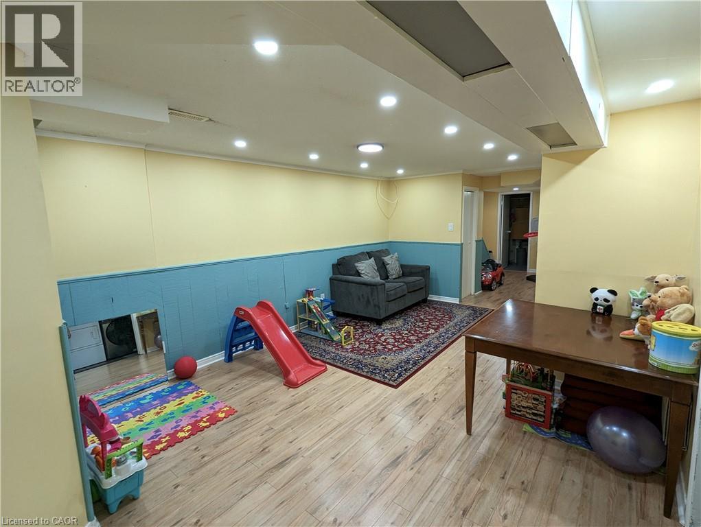 1 Royalwood Court Unit# 66, Stoney Creek, Ontario  L8E 4Y1 - Photo 37 - 40802030