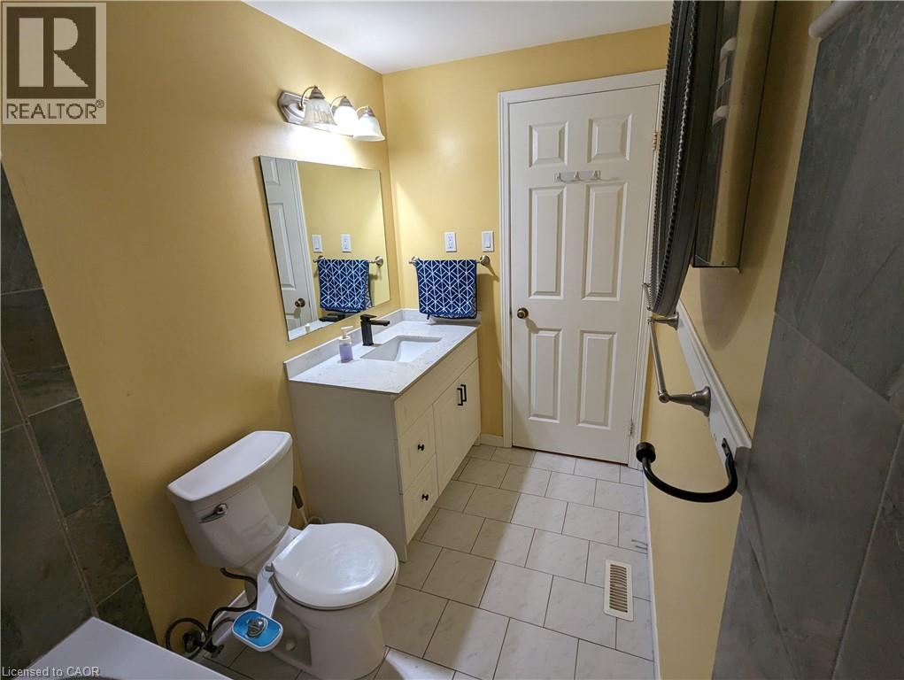 1 Royalwood Court Unit# 66, Stoney Creek, Ontario  L8E 4Y1 - Photo 33 - 40802030