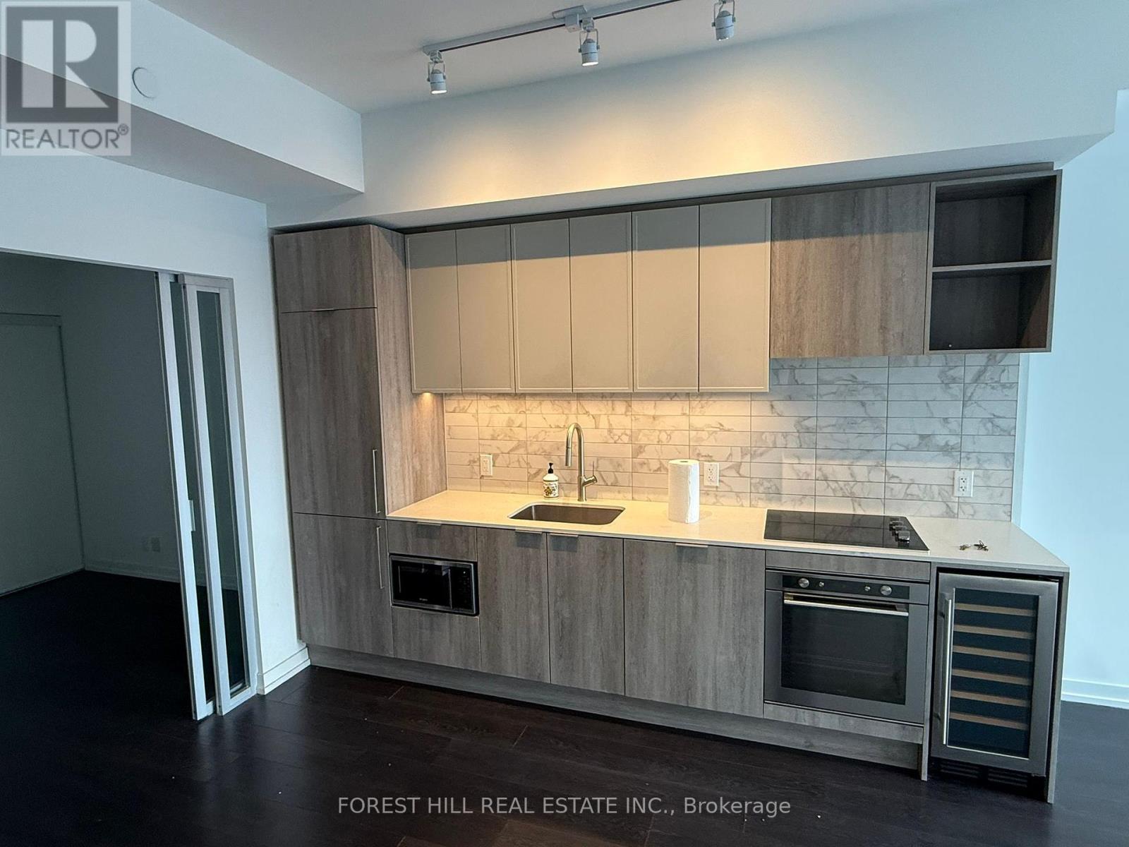 737 - 2020 Bathurst Street, Toronto, Ontario  M5P 0A6 - Photo 19 - C12746198