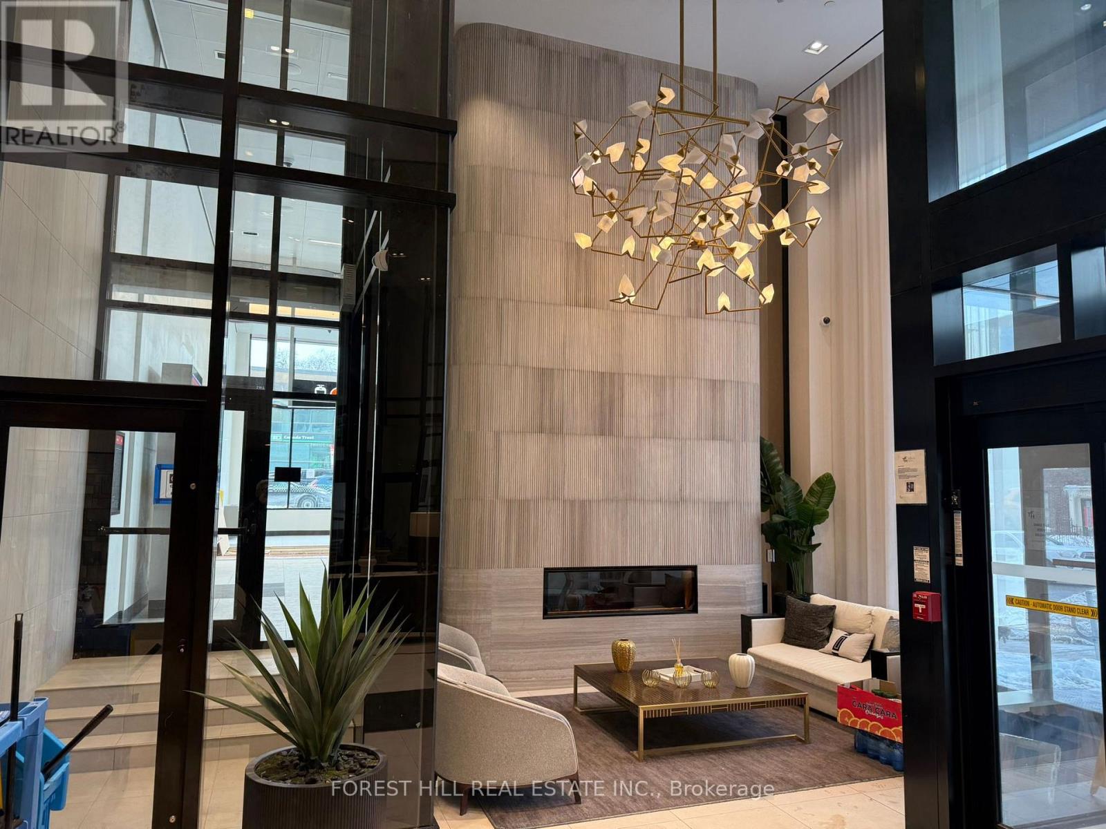 737 - 2020 Bathurst Street, Toronto, Ontario  M5P 0A6 - Photo 3 - C12746198