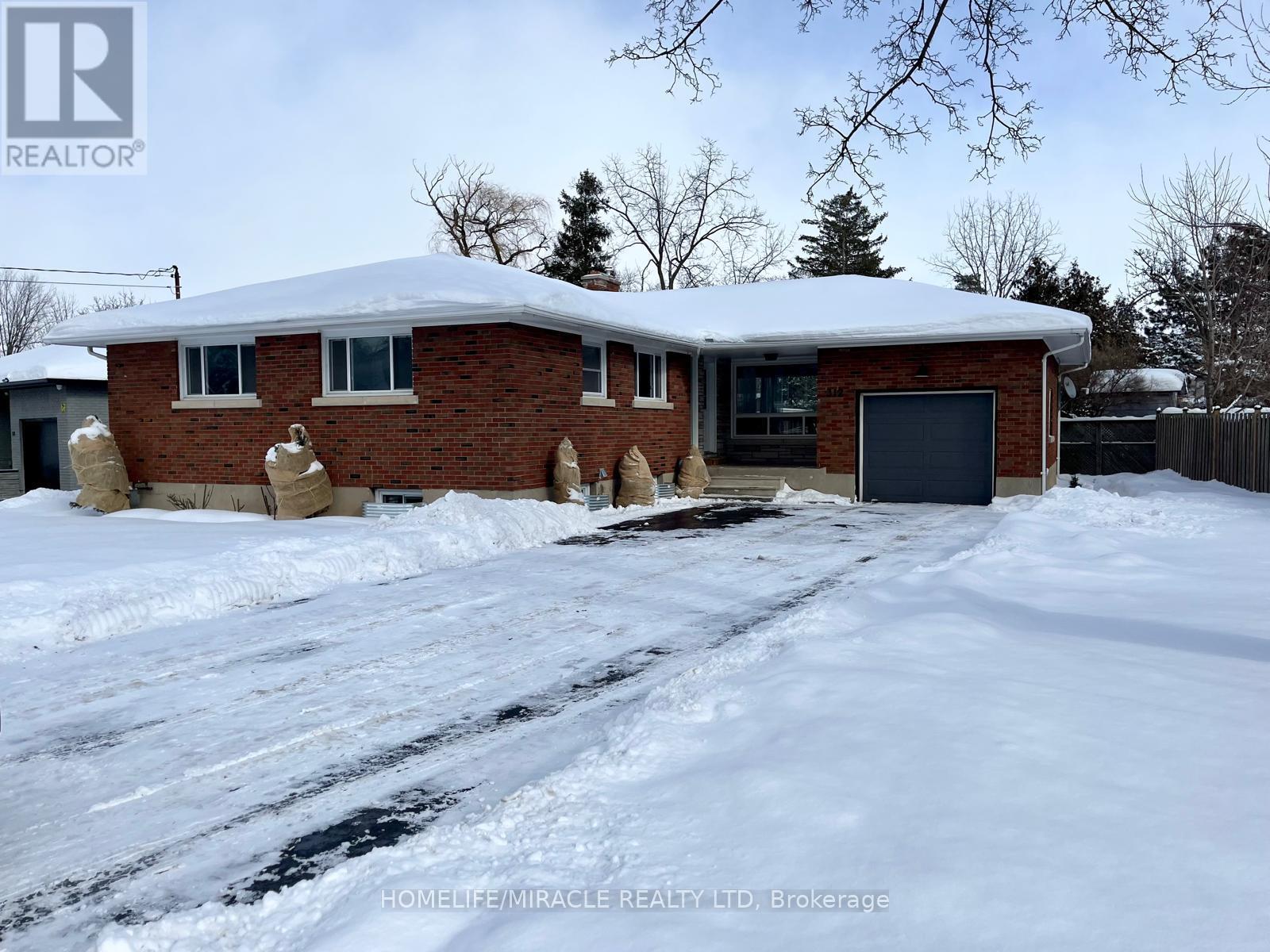 312 GRANTHAM AVENUE, St. Catharines, Ontario