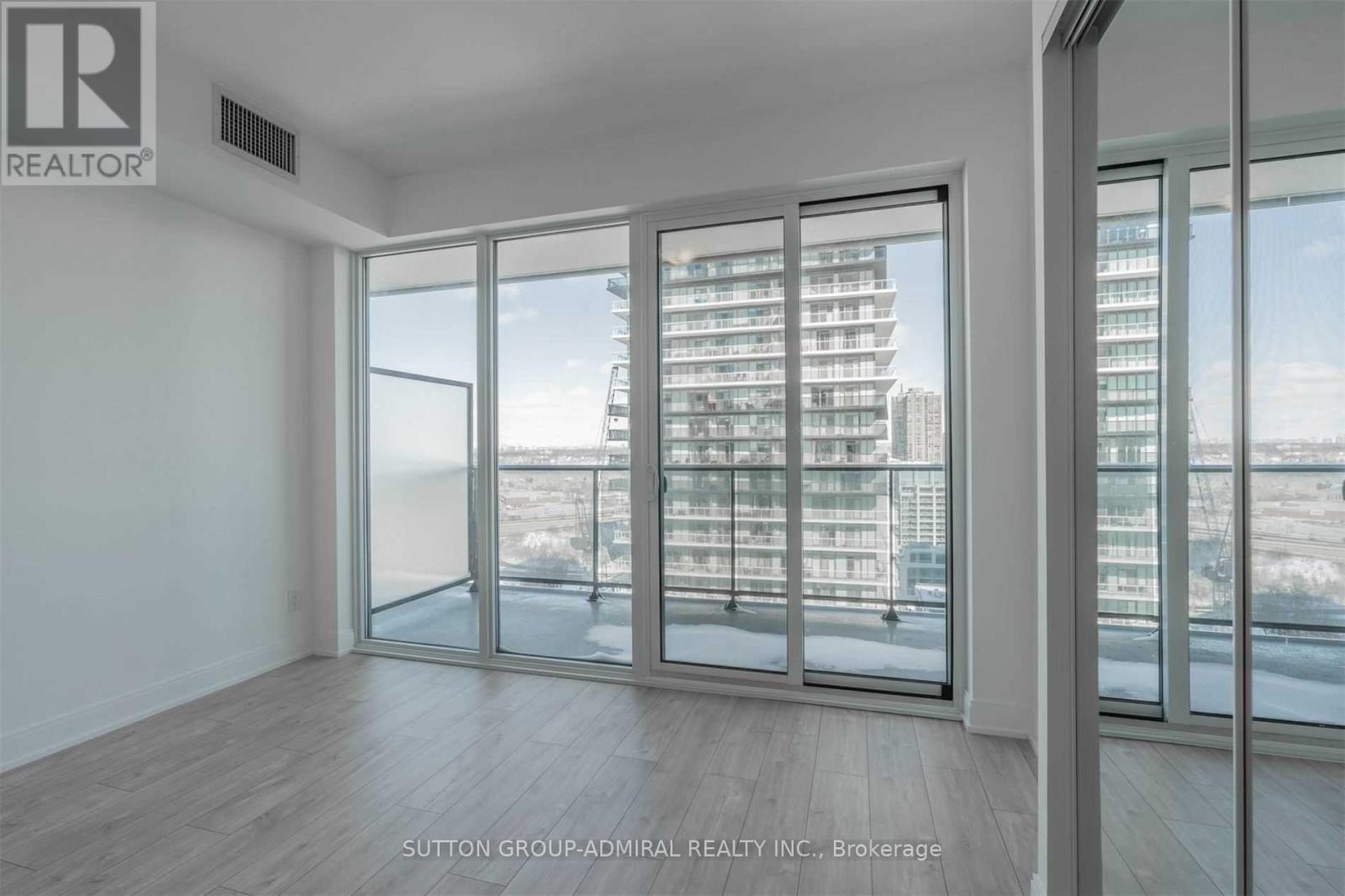 1704 - 70 Annie Craig Drive, Toronto, Ontario  M8V 0G2 - Photo 8 - W12746170