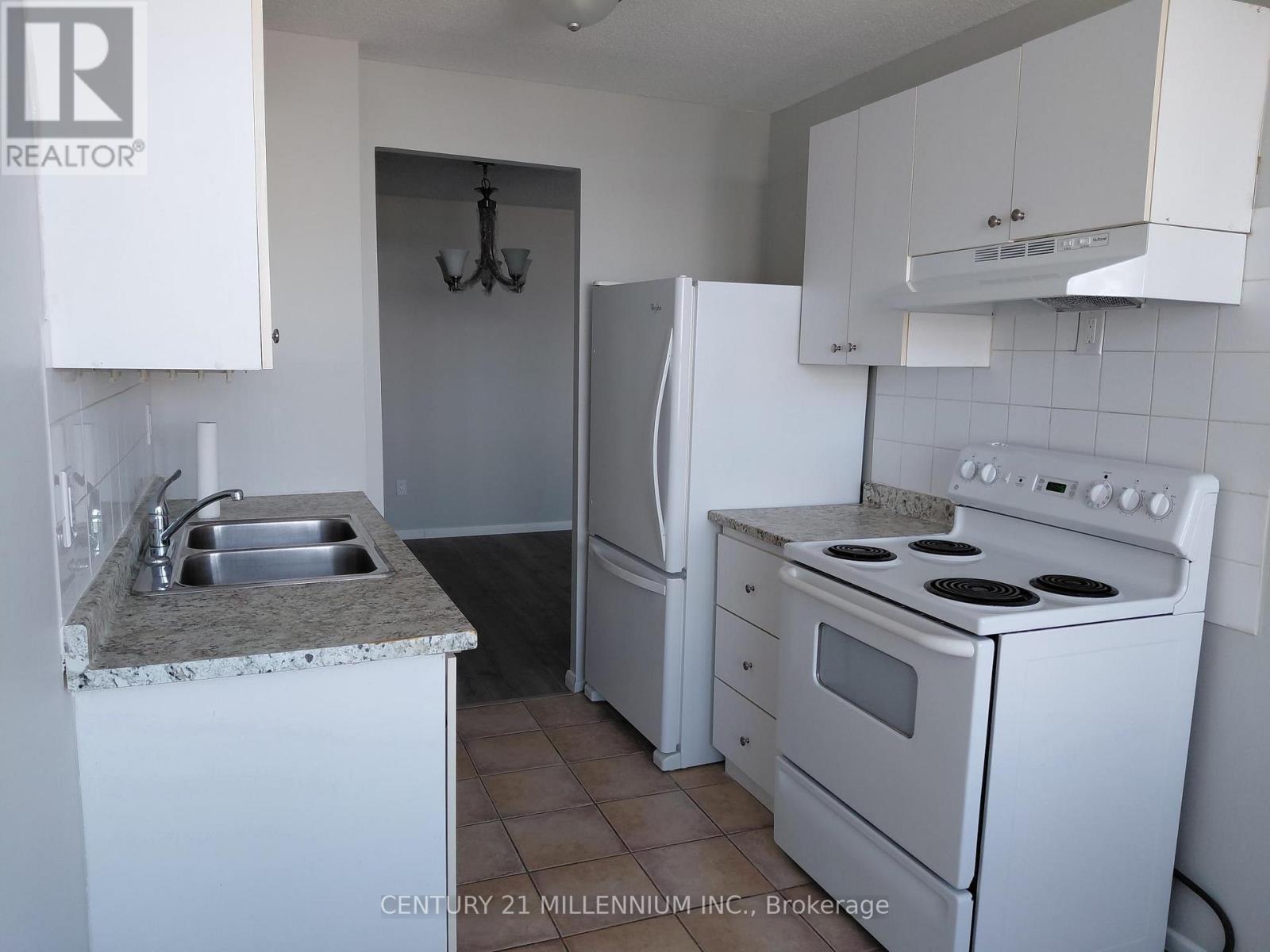 1903 - 15 Kensington Road, Brampton, Ontario  L6T 3W2 - Photo 3 - W12746192