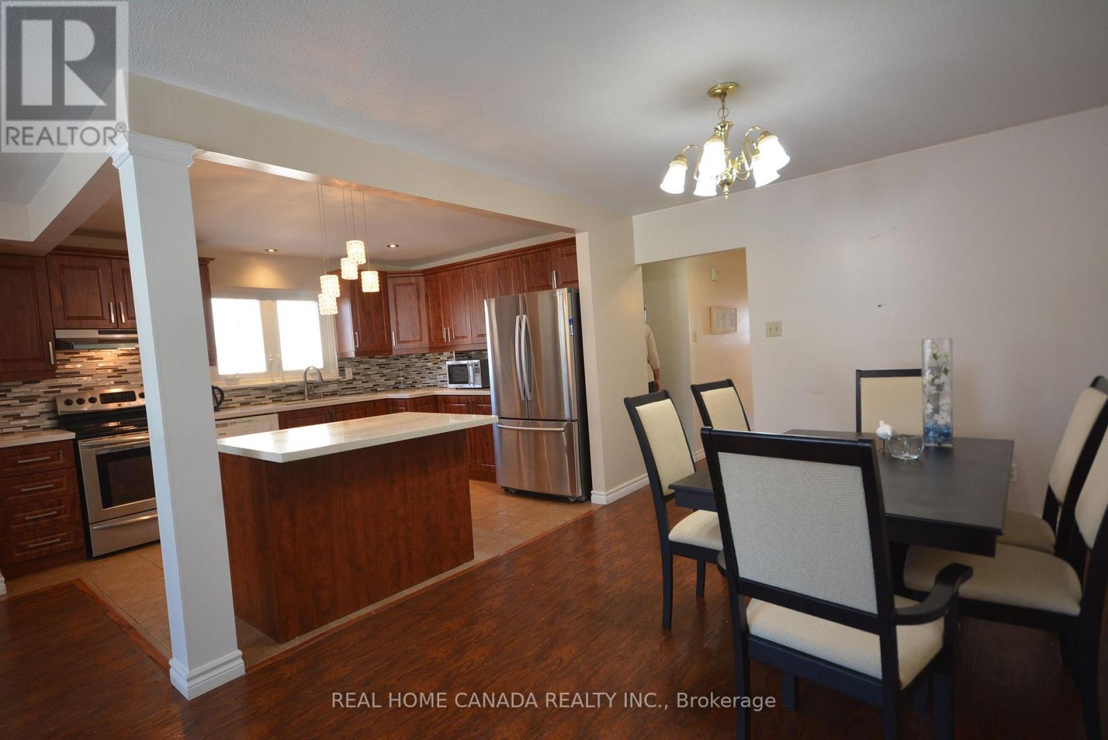 1463 Glen Rutley Circle, Mississauga, Ontario  L4X 1Z8 - Photo 11 - W12746202