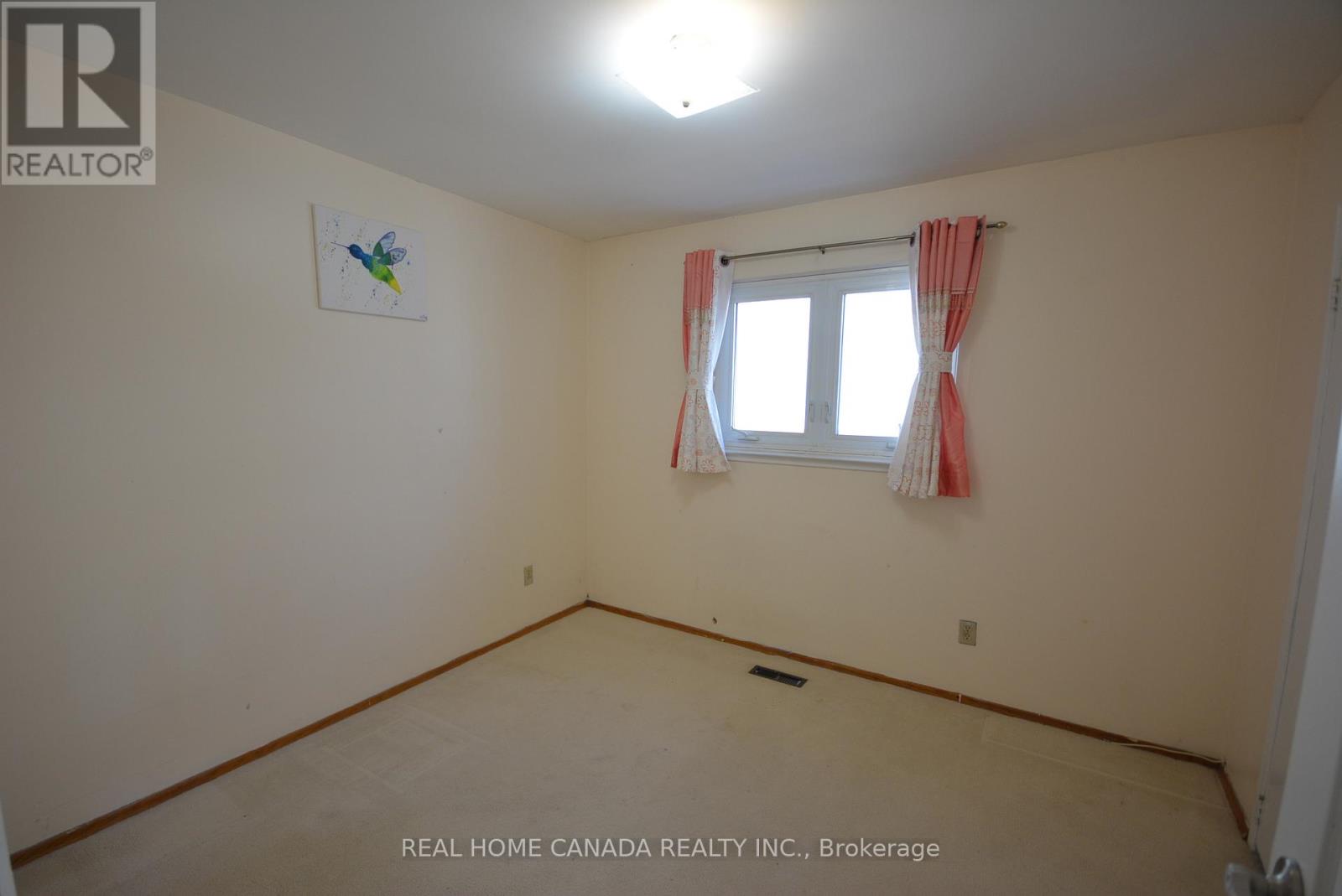 1463 Glen Rutley Circle, Mississauga, Ontario  L4X 1Z8 - Photo 16 - W12746202
