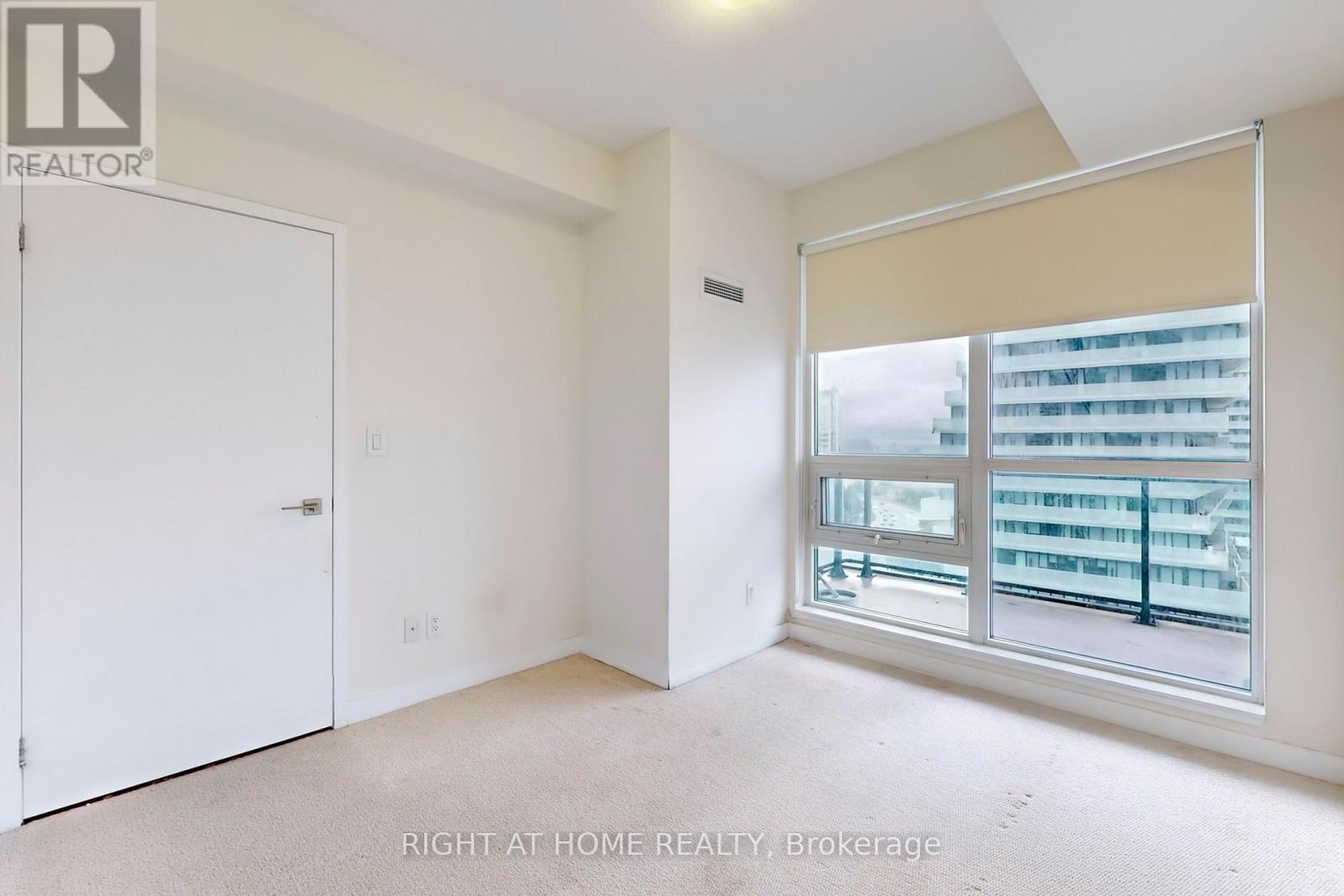 1008 - 4011 Brickstone Mews E, Mississauga, Ontario  L5B 0G3 - Photo 11 - W12746208