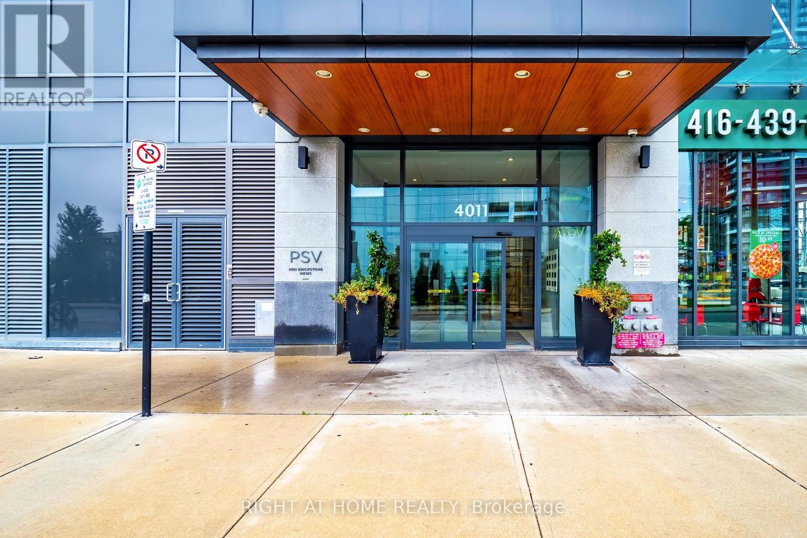 1008 - 4011 Brickstone Mews E, Mississauga, Ontario  L5B 0G3 - Photo 2 - W12746208