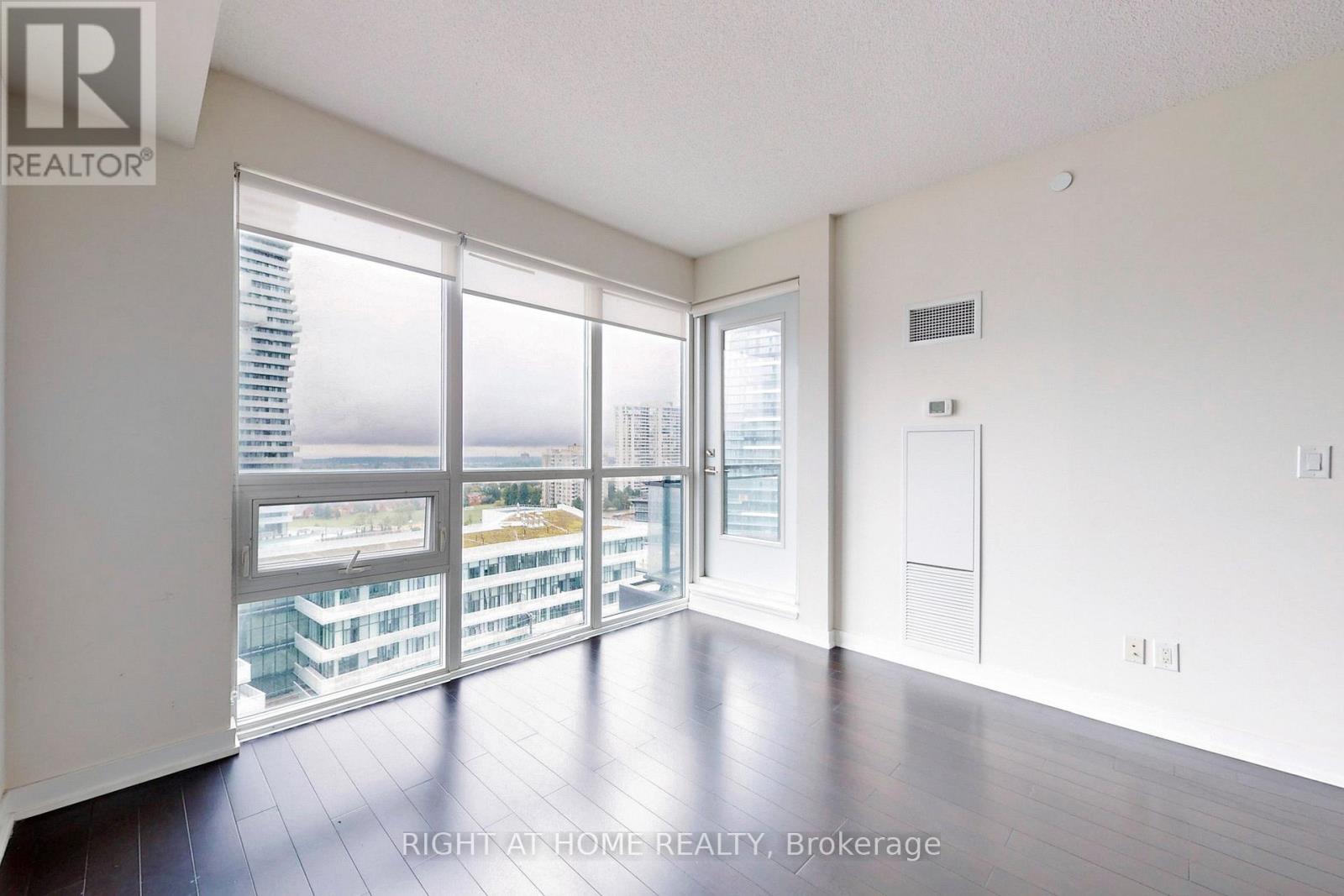 1008 - 4011 Brickstone Mews E, Mississauga, Ontario  L5B 0G3 - Photo 6 - W12746208