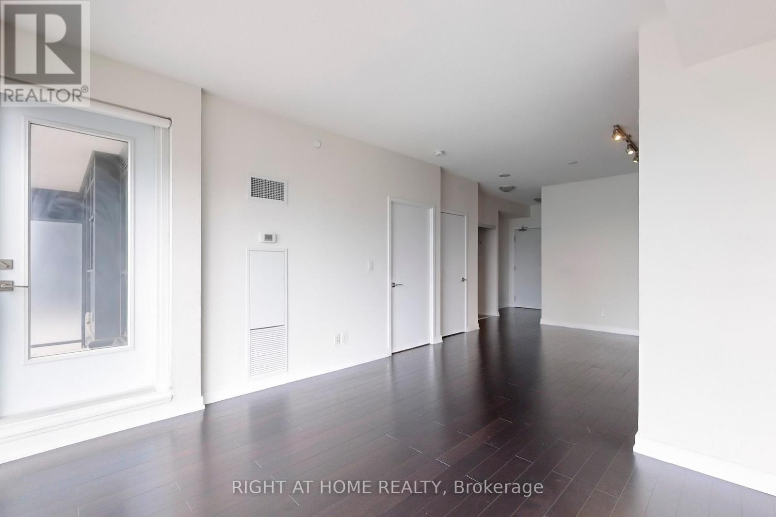 1008 - 4011 Brickstone Mews E, Mississauga, Ontario  L5B 0G3 - Photo 8 - W12746208