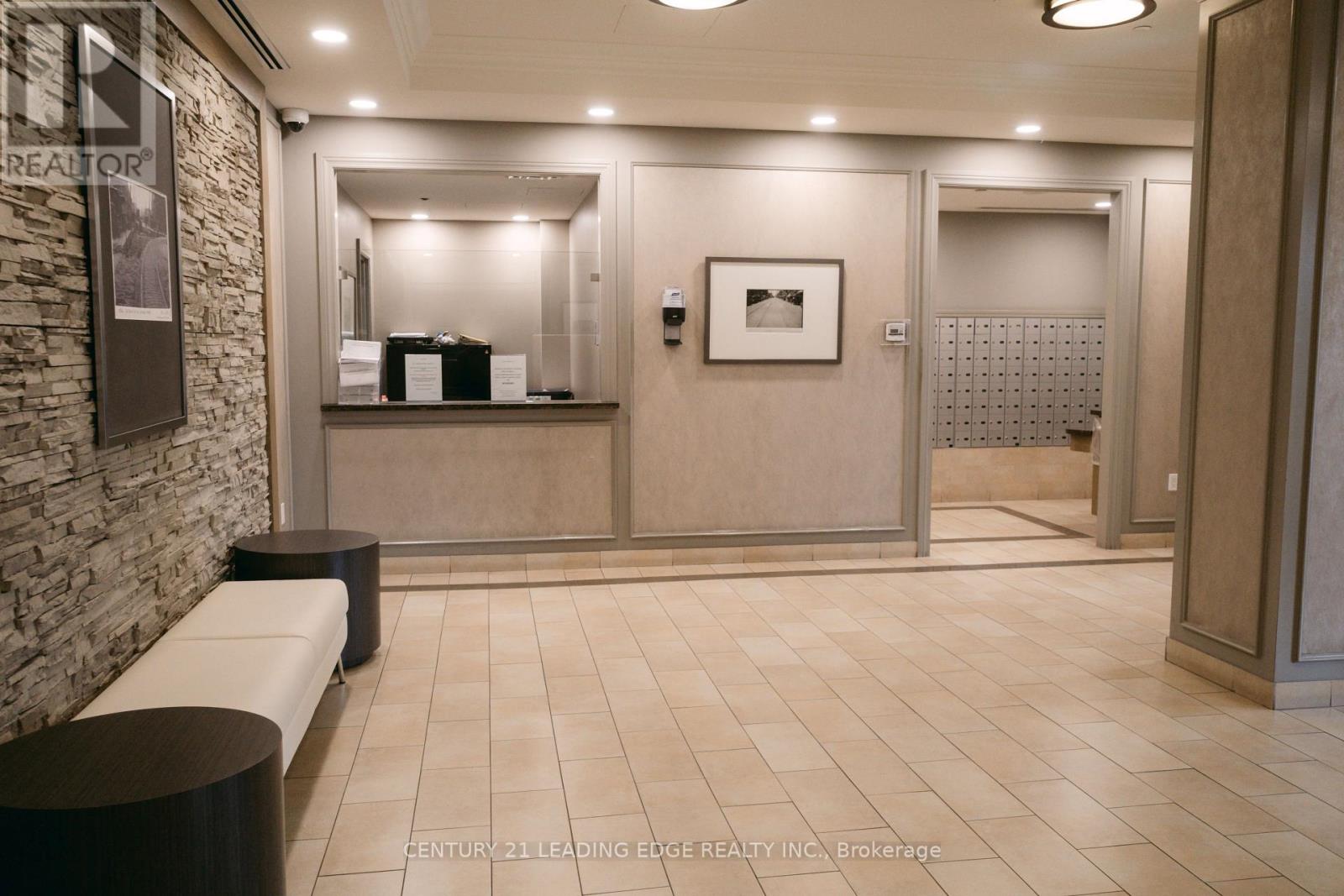 621 - 61 Heintzman Street, Toronto, Ontario  M6P 5A2 - Photo 17 - W12746220