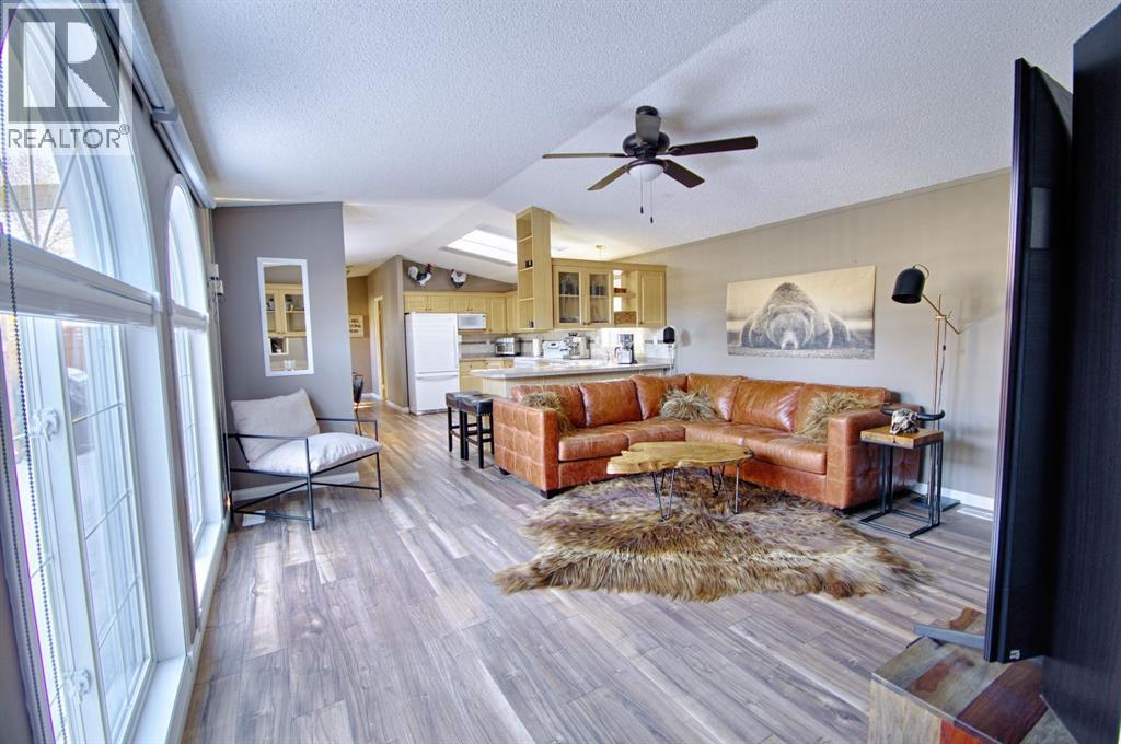 3315 31 Street, Lethbridge, Alberta  T1K 7K3 - Photo 4 - A2282963