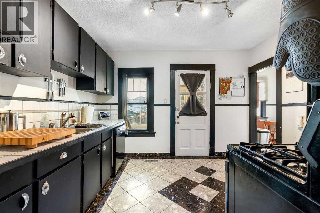 1717 32 Avenue Sw, Calgary, Alberta  T2T 1W1 - Photo 9 - A2276557