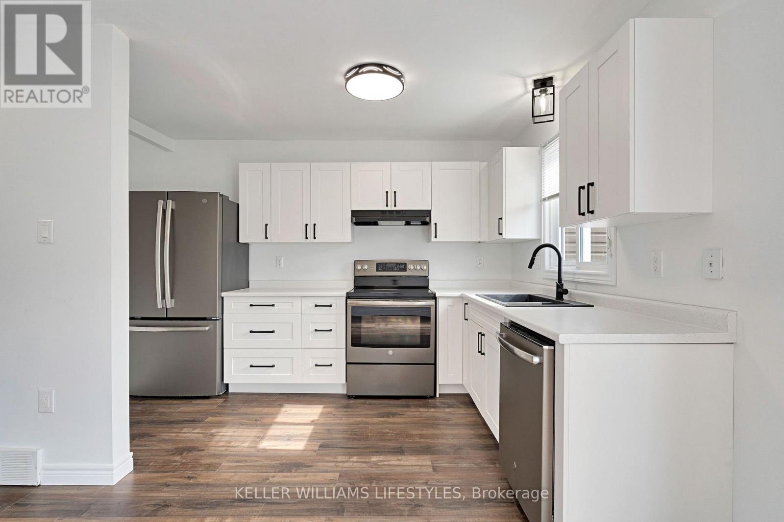 41 - 301 Carlow Road, Central Elgin, Ontario  N5L 1B8 - Photo 4 - X12746304