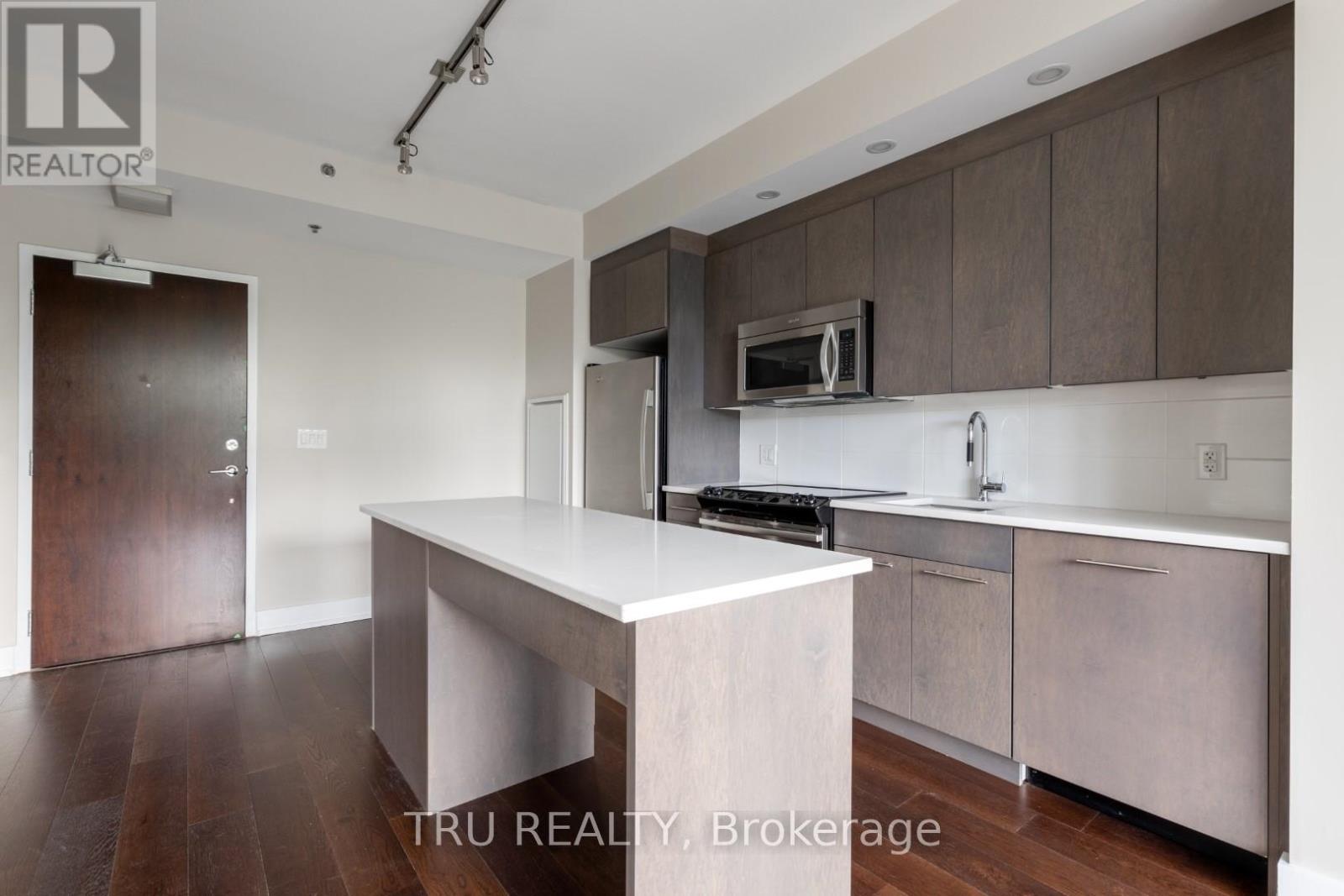 322 - 360 Patricia Avenue, Ottawa, Ontario  K1Z 0A8 - Photo 2 - X12746308