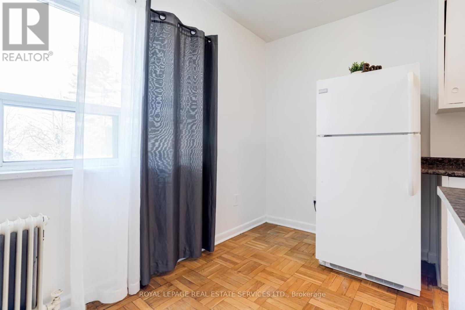 112 - 101 Coe Hill Drive, Toronto, Ontario  M6S 3E3 - Photo 8 - W12745098