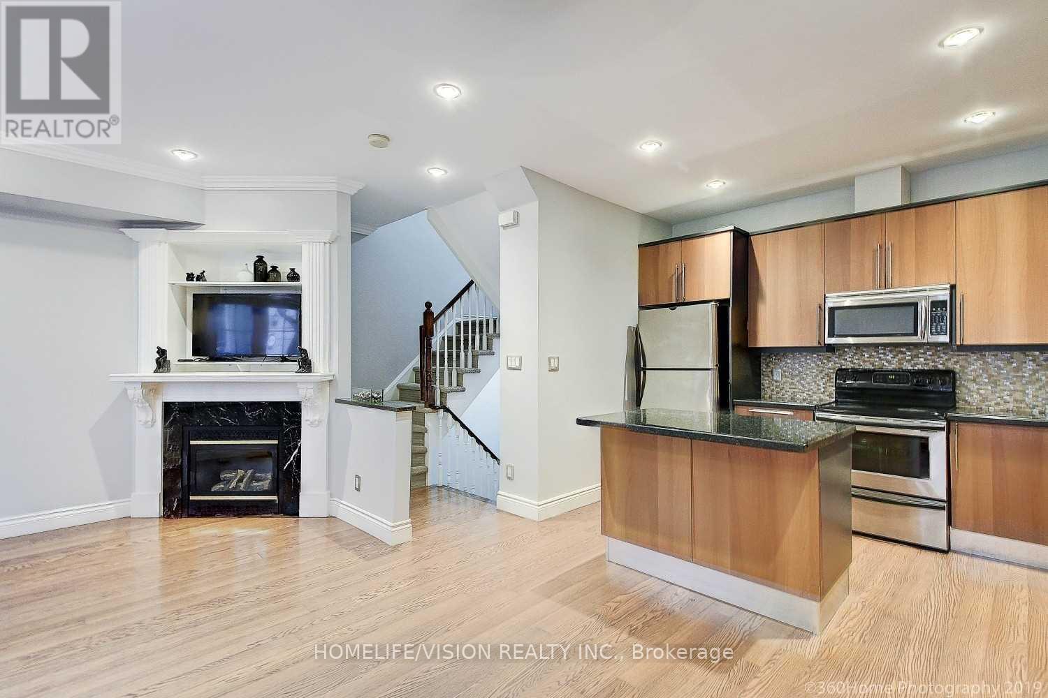 506 - 37 AVONDALE AVENUE, Toronto, Ontario