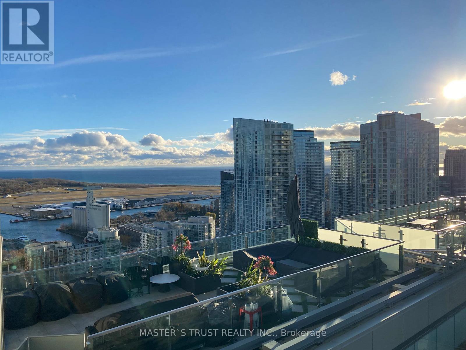 3710 - 15 Iceboat Terrace, Toronto (Waterfront Communities), Ontario  M5V 4A5 - Photo 13 - C12746270