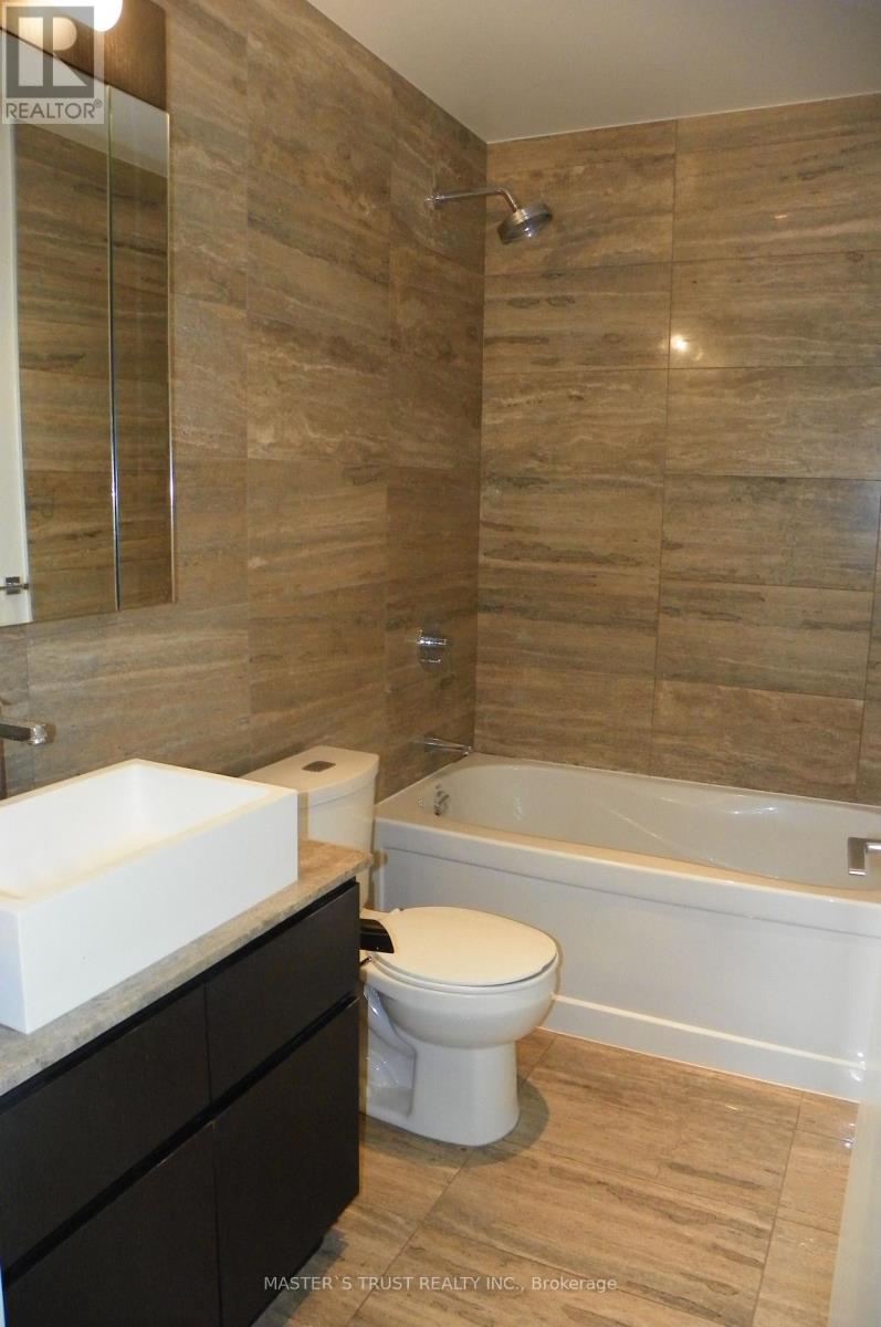 3710 - 15 Iceboat Terrace, Toronto (Waterfront Communities), Ontario  M5V 4A5 - Photo 17 - C12746270