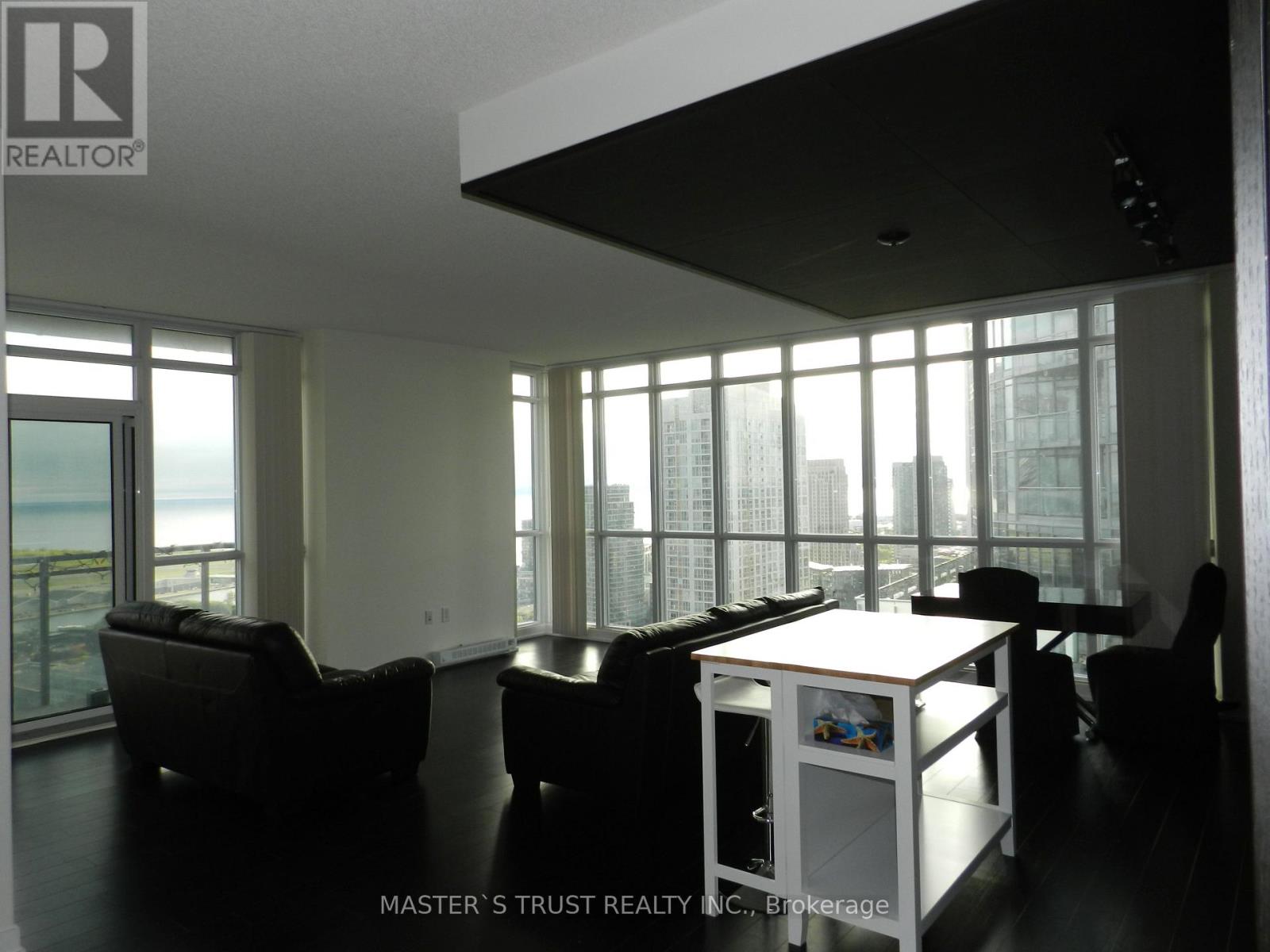 3710 - 15 Iceboat Terrace, Toronto (Waterfront Communities), Ontario  M5V 4A5 - Photo 3 - C12746270