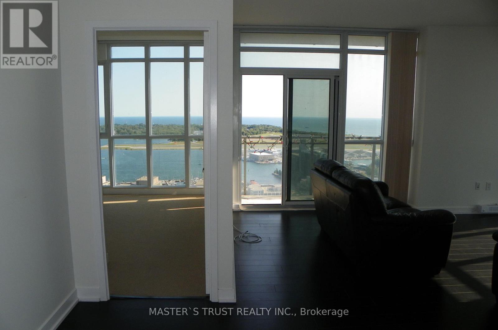 3710 - 15 Iceboat Terrace, Toronto (Waterfront Communities), Ontario  M5V 4A5 - Photo 4 - C12746270