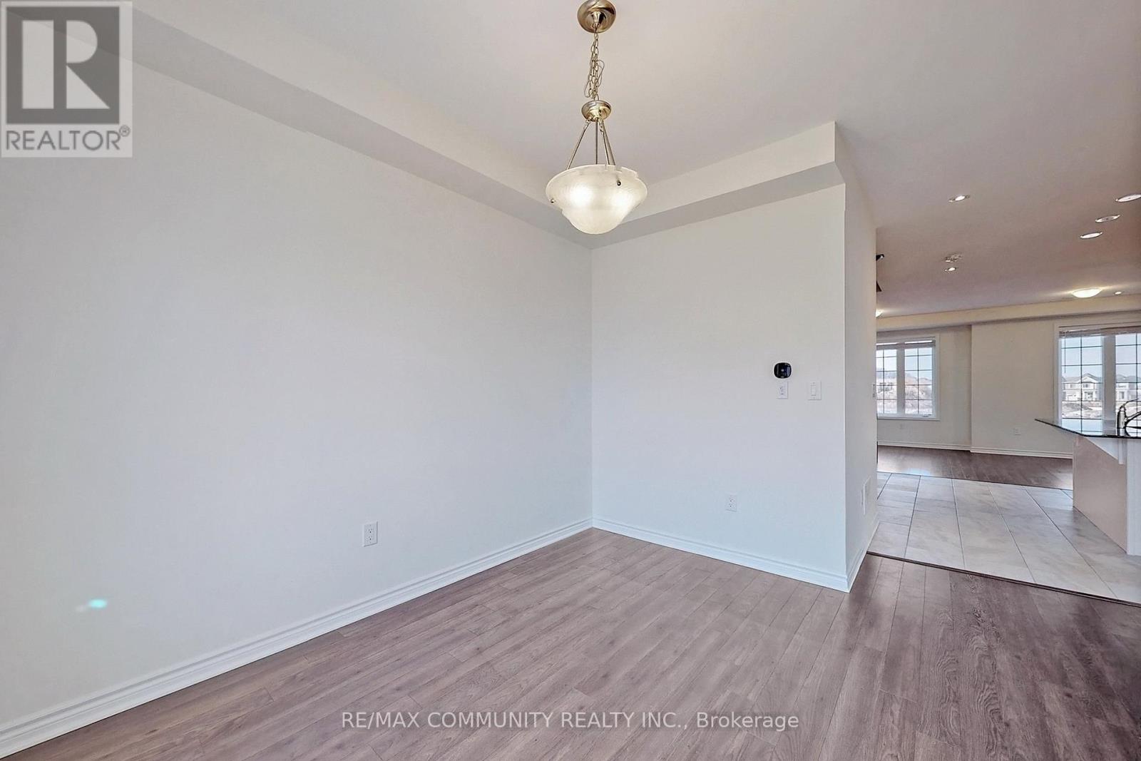 12 Fiesta Way, Whitby, Ontario  L1P 0H9 - Photo 14 - E12746290