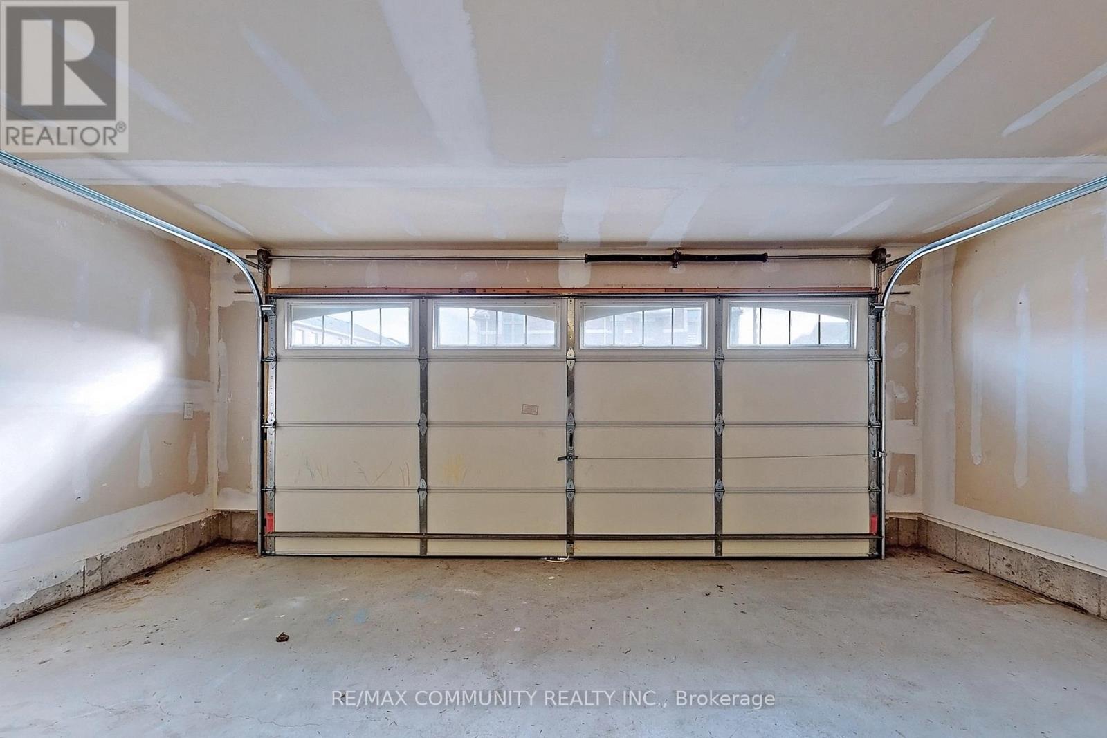 12 Fiesta Way, Whitby, Ontario  L1P 0H9 - Photo 45 - E12746290