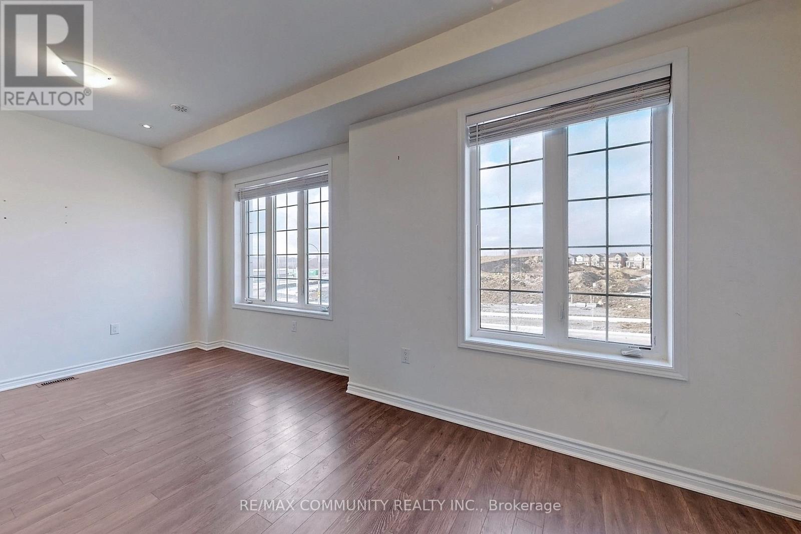 12 Fiesta Way, Whitby, Ontario  L1P 0H9 - Photo 7 - E12746290