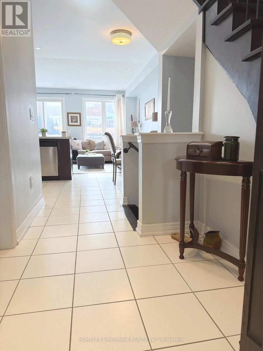 51 Truchard Avenue, Markham (Berczy), Ontario  L6C 0N2 - Photo 7 - N12746248