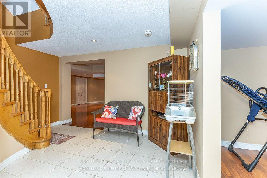 156 Novaview Crescent, Vaughan, Ontario  L4L 9L8 - Photo 39 - N12746320