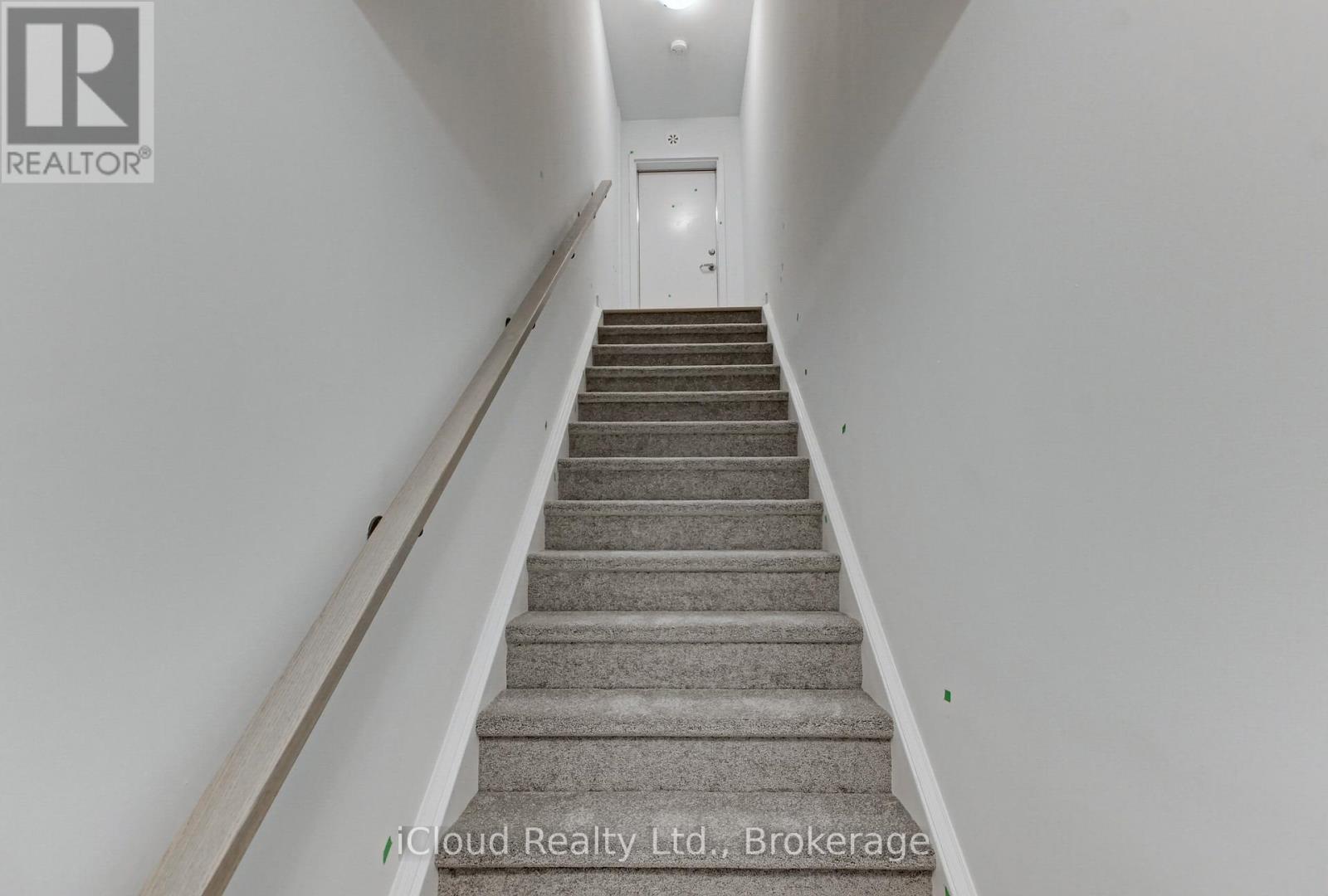 31 Appletree Lane, Barrie (Innis-Shore), Ontario  L9J 0P1 - Photo 5 - S12746250