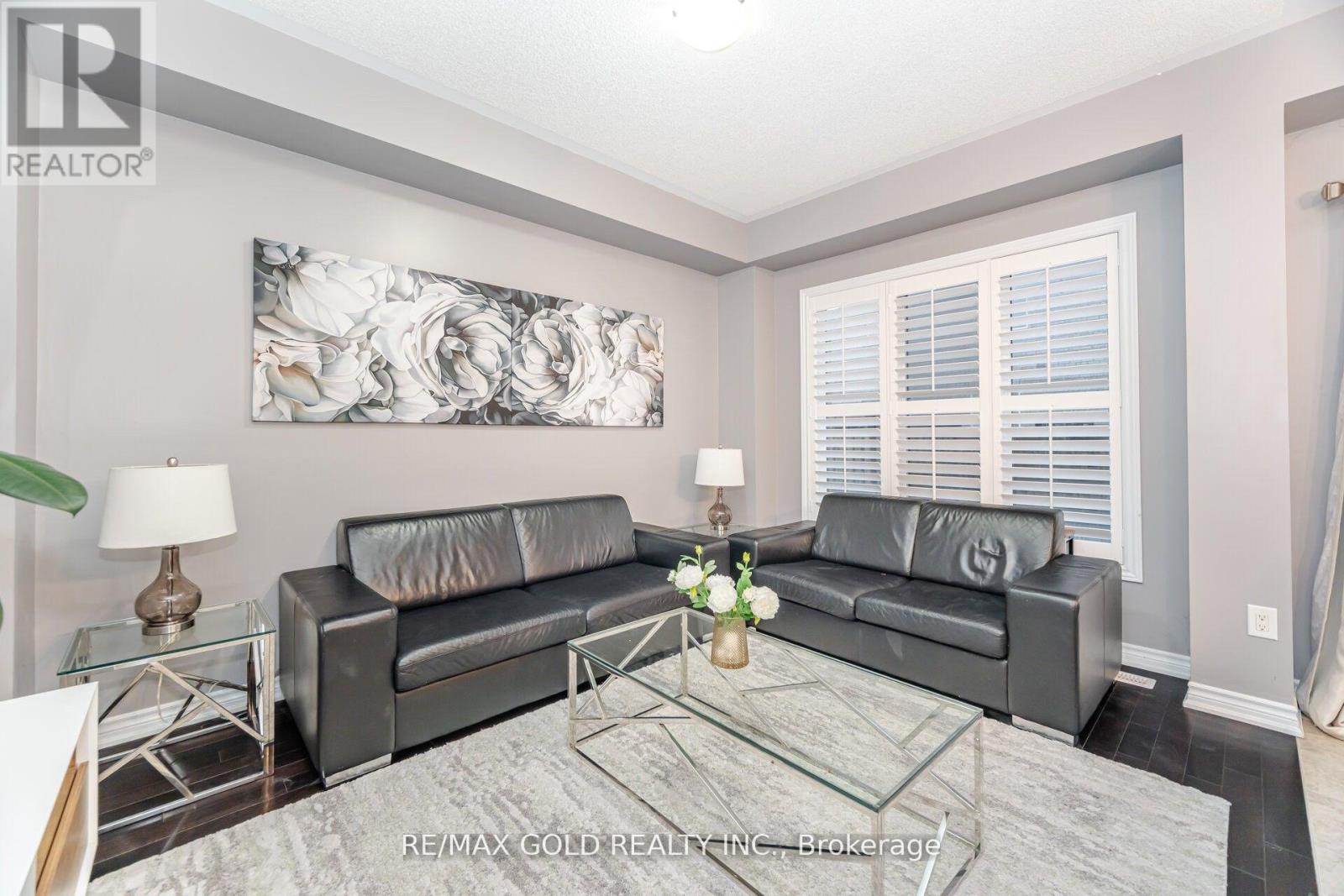 32 Daden Oaks Drive, Brampton, Ontario  L6P 3R8 - Photo 12 - W12746228