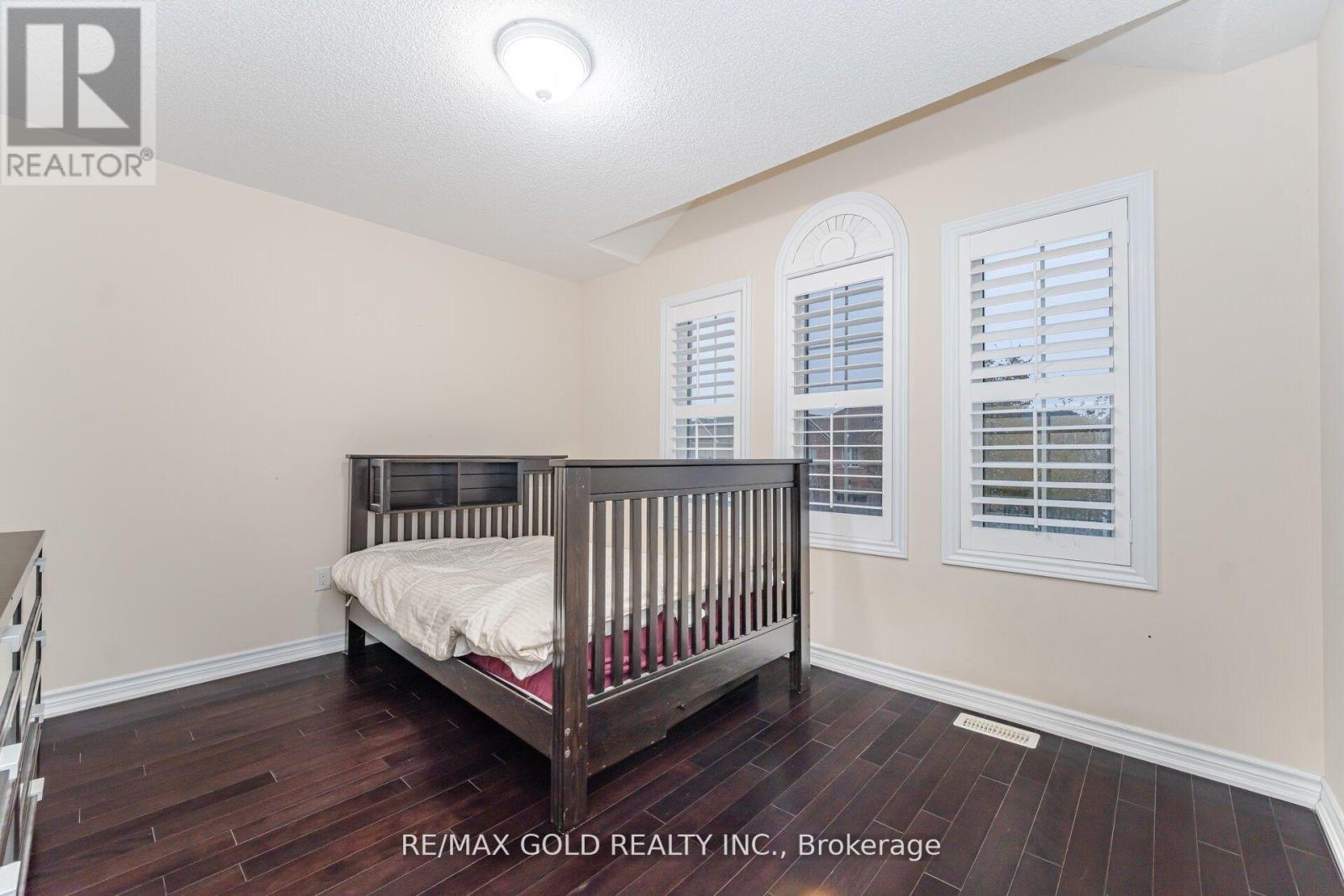 32 Daden Oaks Drive, Brampton, Ontario  L6P 3R8 - Photo 18 - W12746228