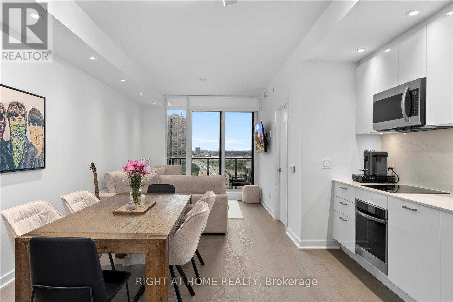 2011 - 1928 Lake Shore Boulevard W, Toronto (High Park-Swansea), Ontario  M6S 0B1 - Photo 18 - W12746230