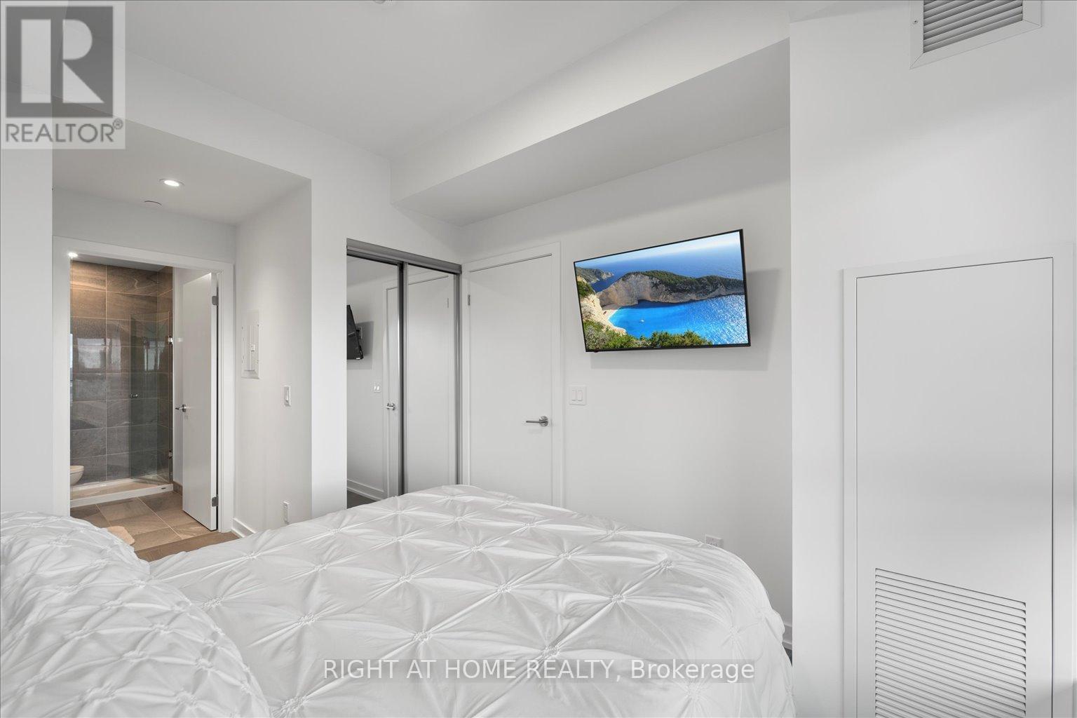 2011 - 1928 Lake Shore Boulevard W, Toronto (High Park-Swansea), Ontario  M6S 0B1 - Photo 25 - W12746230