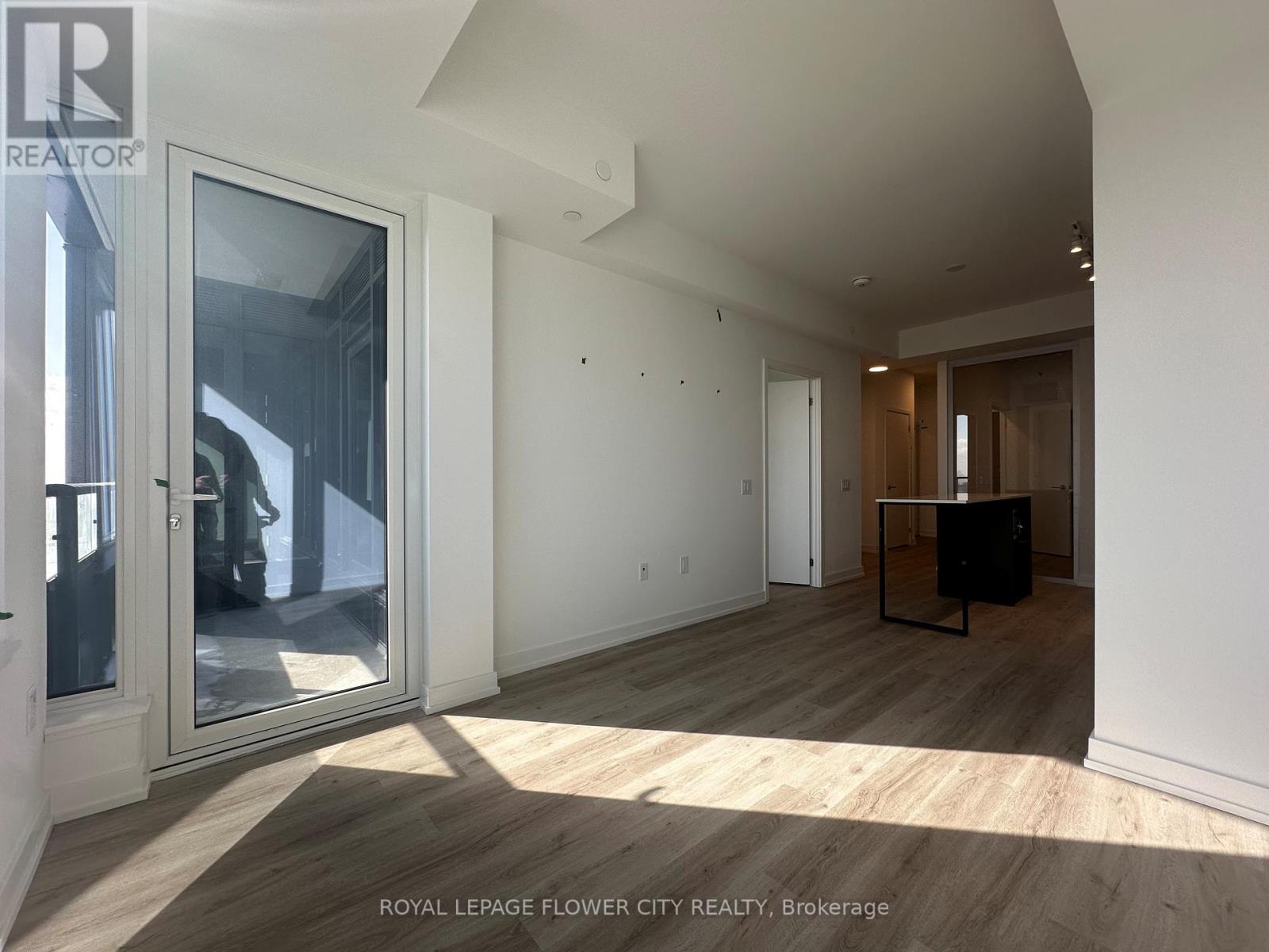 4000 - 395 Square One Drive, Mississauga, Ontario  L5B 0P6 - Photo 8 - W12746258