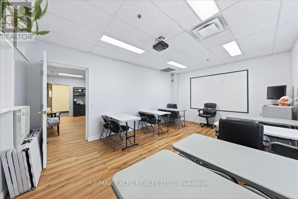 339 & 350 - 1550 South Gateway Road, Mississauga, Ontario  L4W 5G6 - Photo 24 - W12746306