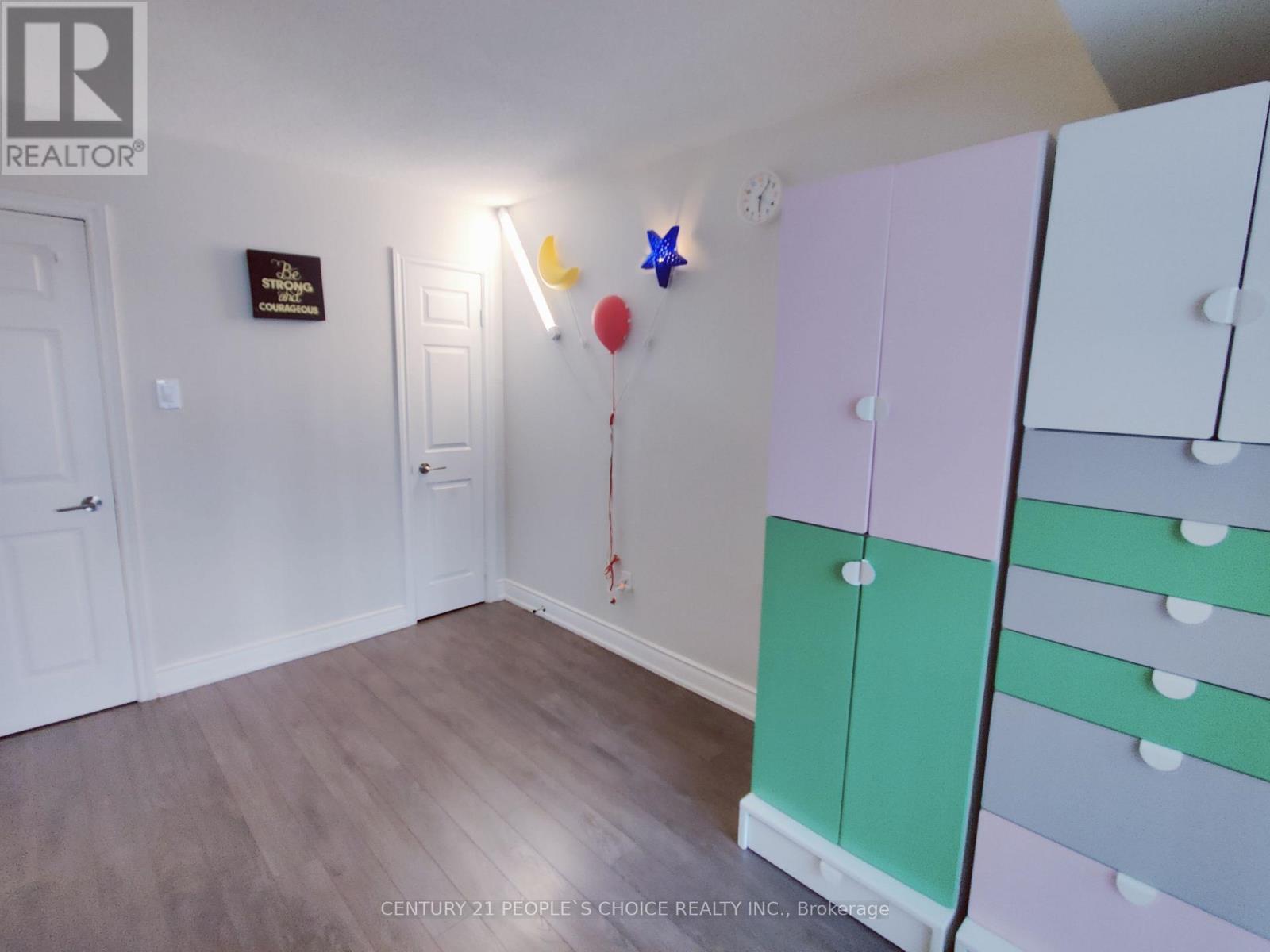 406 - 250 Webb Drive, Mississauga (City Centre), Ontario  L5B 3Z4 - Photo 4 - W12746318