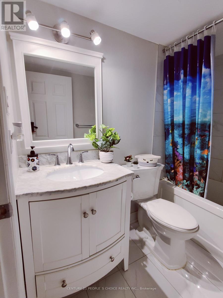 406 - 250 Webb Drive, Mississauga (City Centre), Ontario  L5B 3Z4 - Photo 9 - W12746318