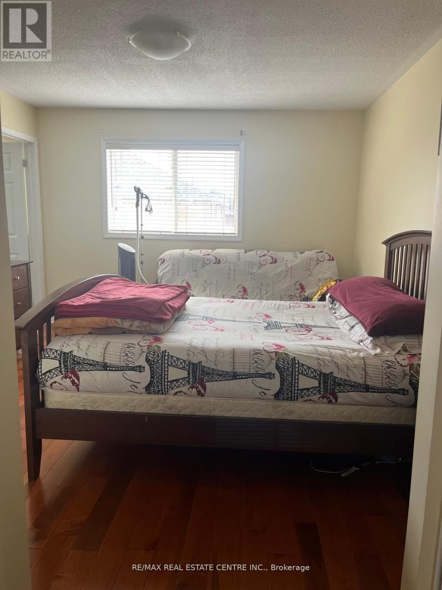 37 Parisian Road, Brampton (Vales Of Castlemore), Ontario  L6P 2T2 - Photo 16 - W12746324