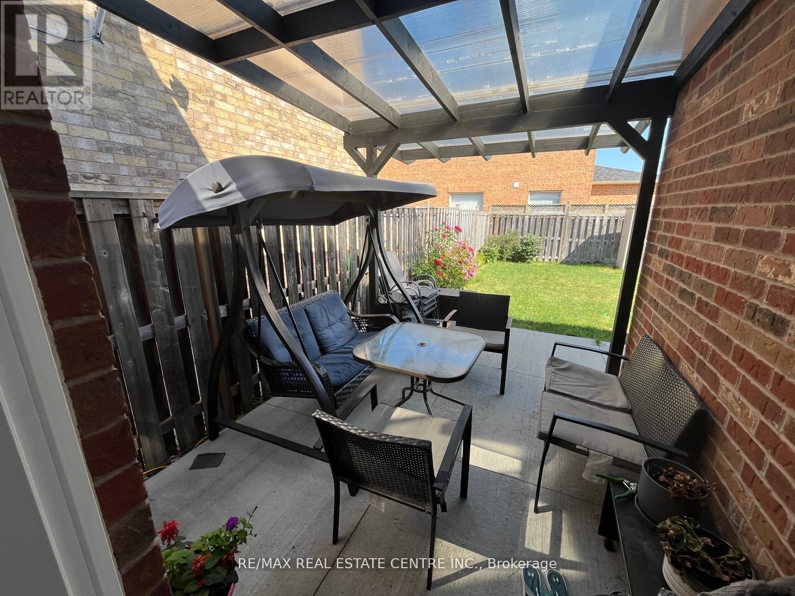 37 Parisian Road, Brampton (Vales Of Castlemore), Ontario  L6P 2T2 - Photo 26 - W12746324