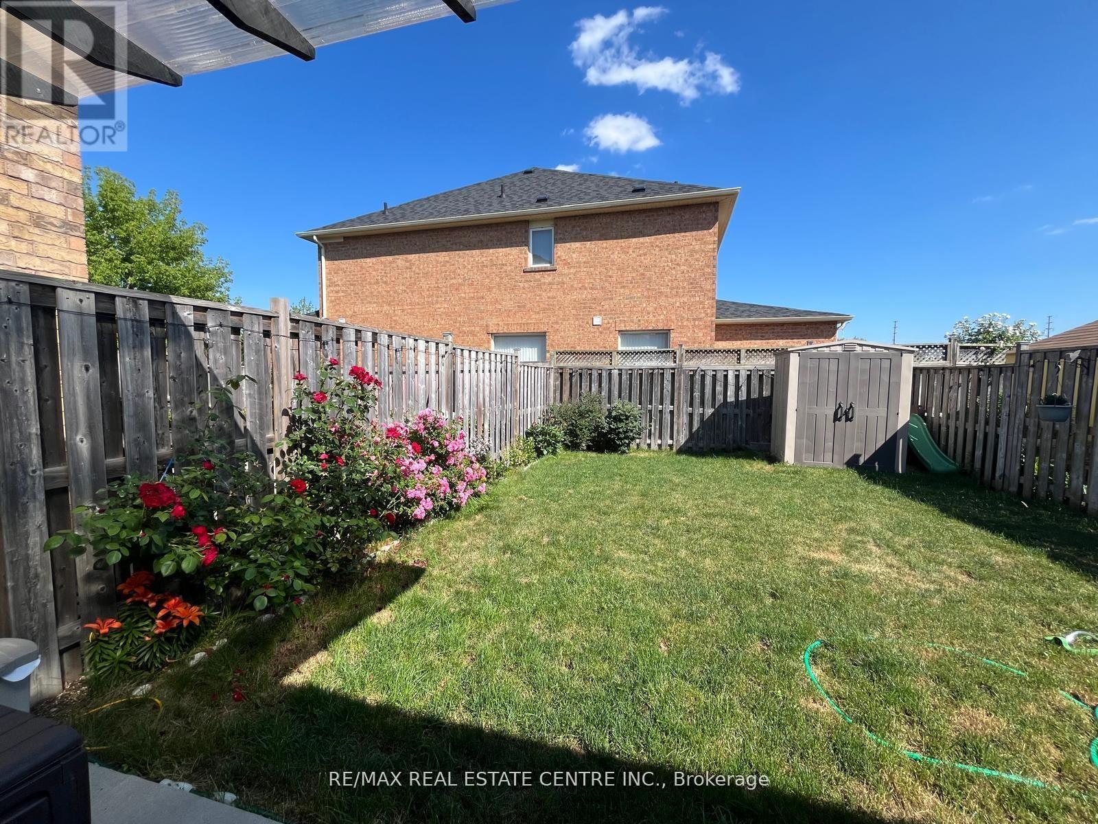 37 Parisian Road, Brampton (Vales Of Castlemore), Ontario  L6P 2T2 - Photo 27 - W12746324