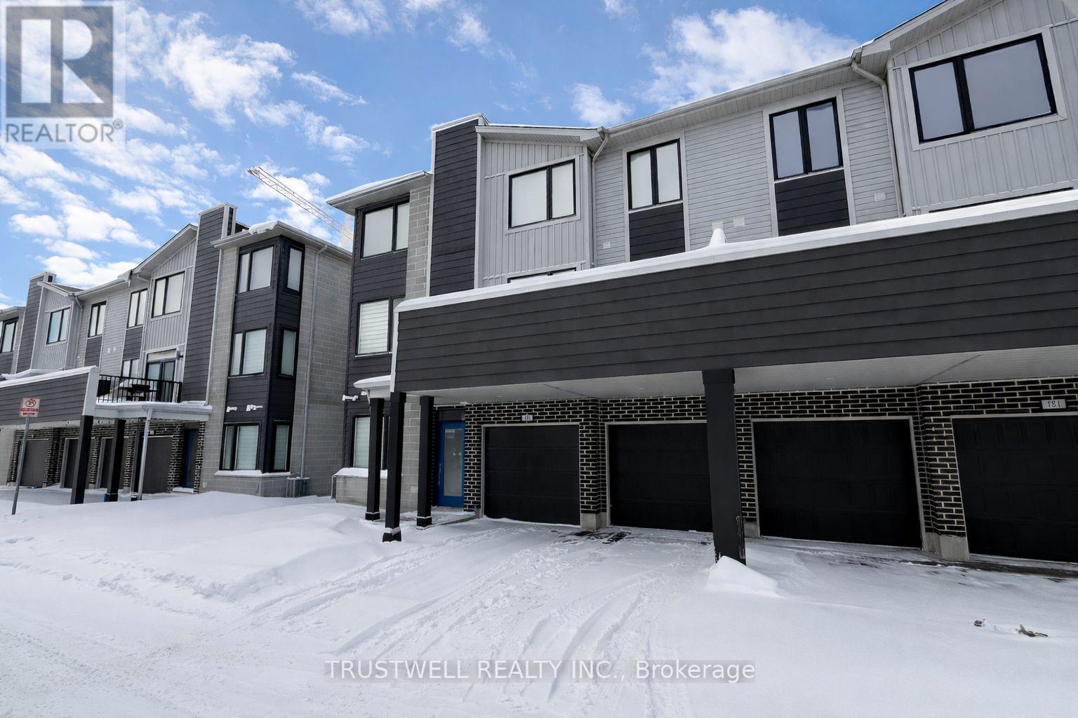 183 - 177 Edgevalley Road, London East (East D), Ontario  N5V 0C5 - Photo 2 - X12746260