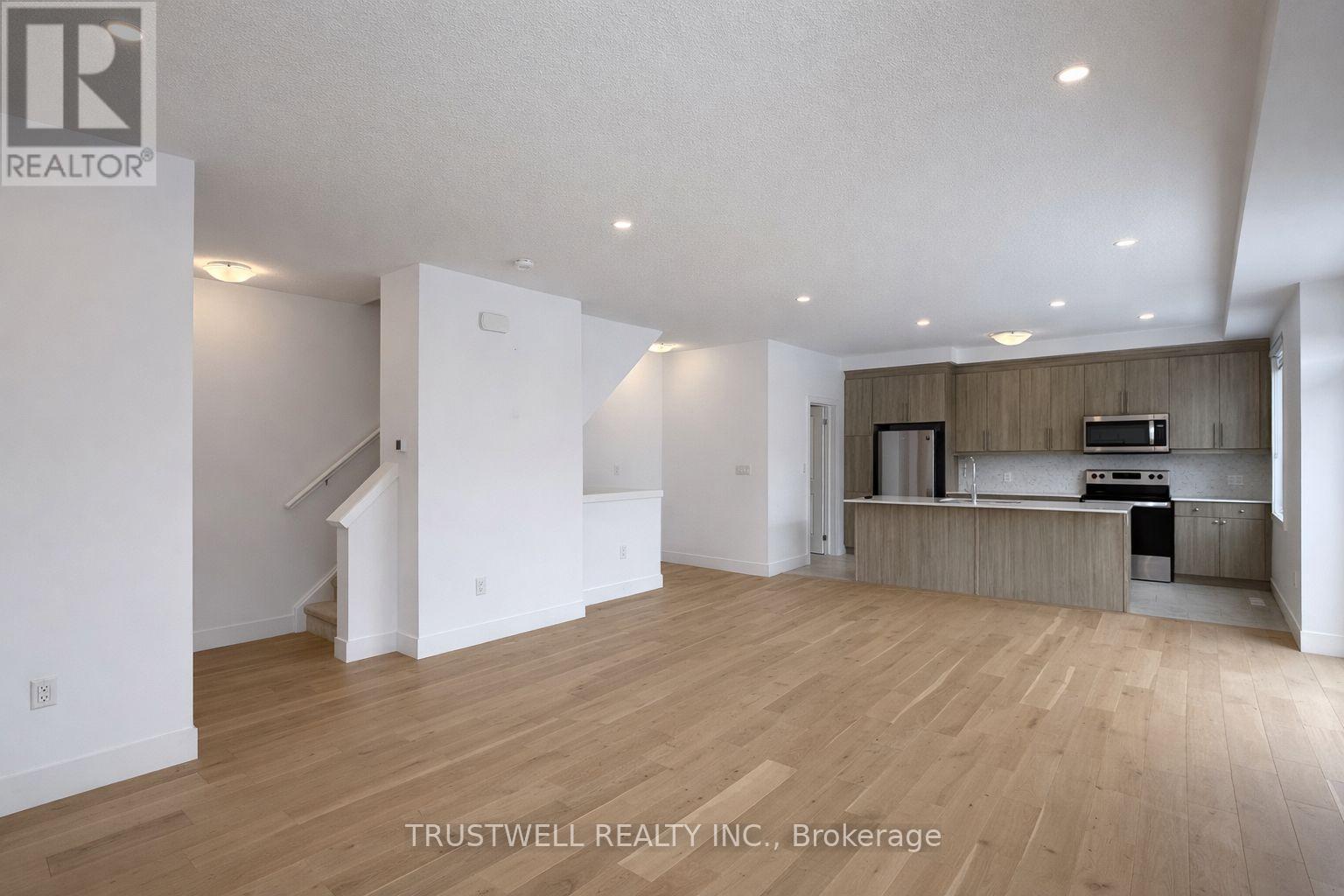 183 - 177 Edgevalley Road, London East (East D), Ontario  N5V 0C5 - Photo 6 - X12746260