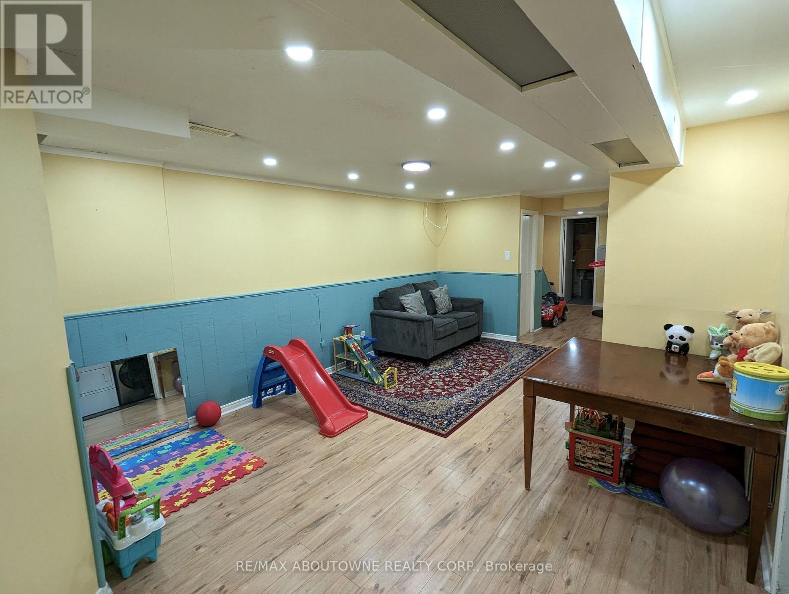 66 - 1 Royalwood Court, Hamilton (Stoney Creek), Ontario  L8E 4Y1 - Photo 37 - X12746312