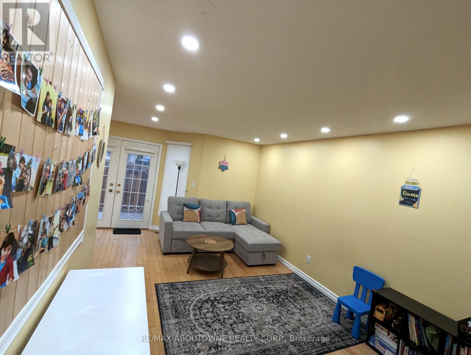 66 - 1 Royalwood Court, Hamilton (Stoney Creek), Ontario  L8E 4Y1 - Photo 7 - X12746312